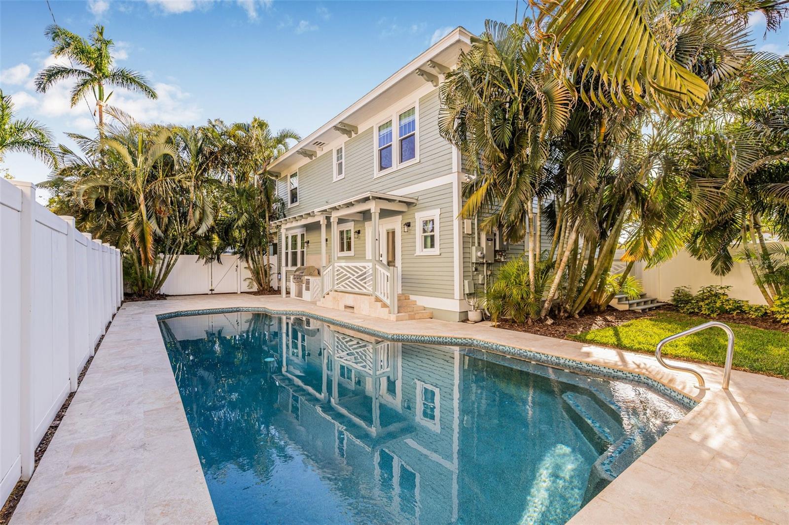1505 BEACH DR NE, ST PETERSBURG, FL, 33704