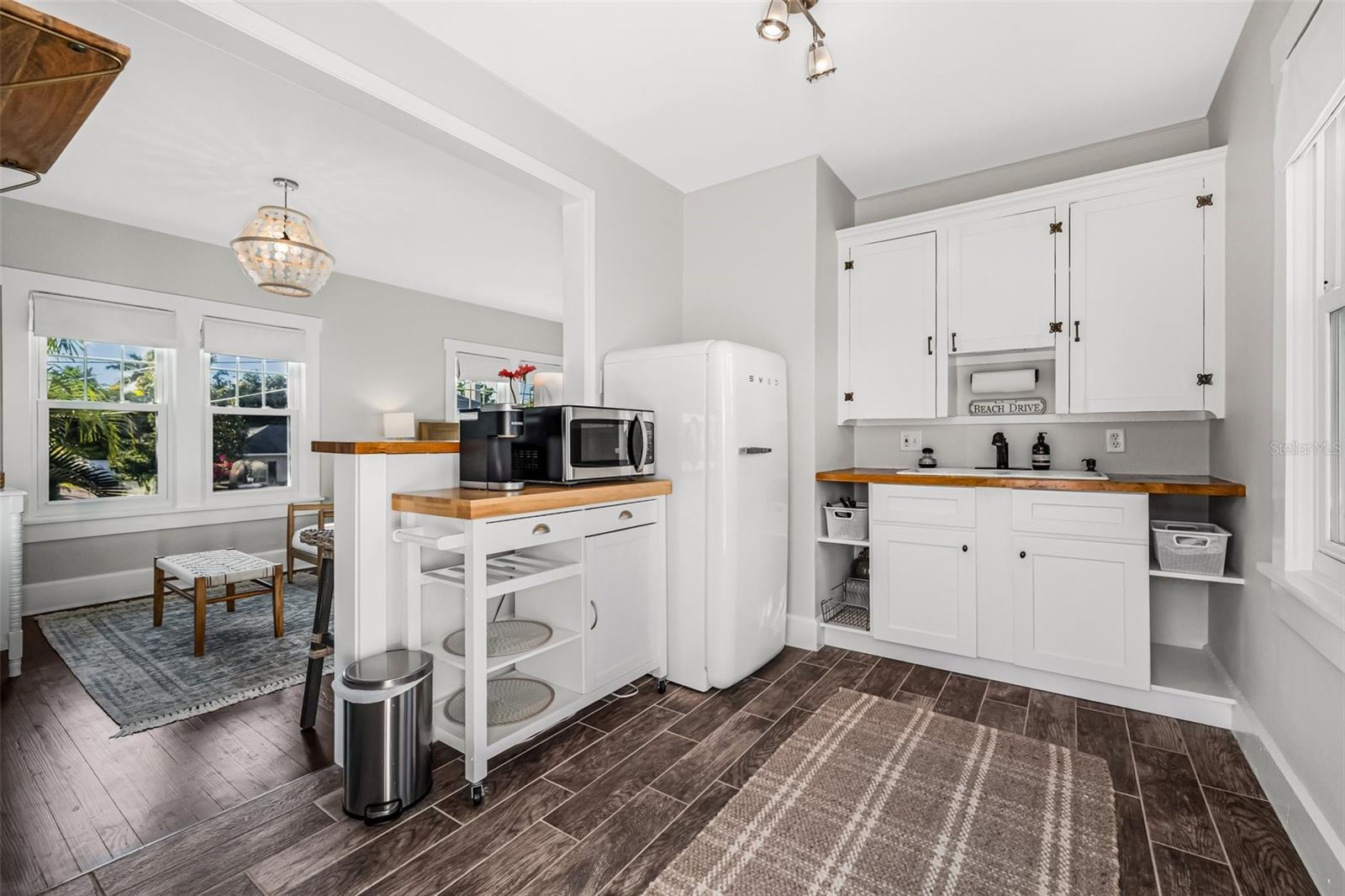 1505 BEACH DR NE, ST PETERSBURG, FL, 33704
