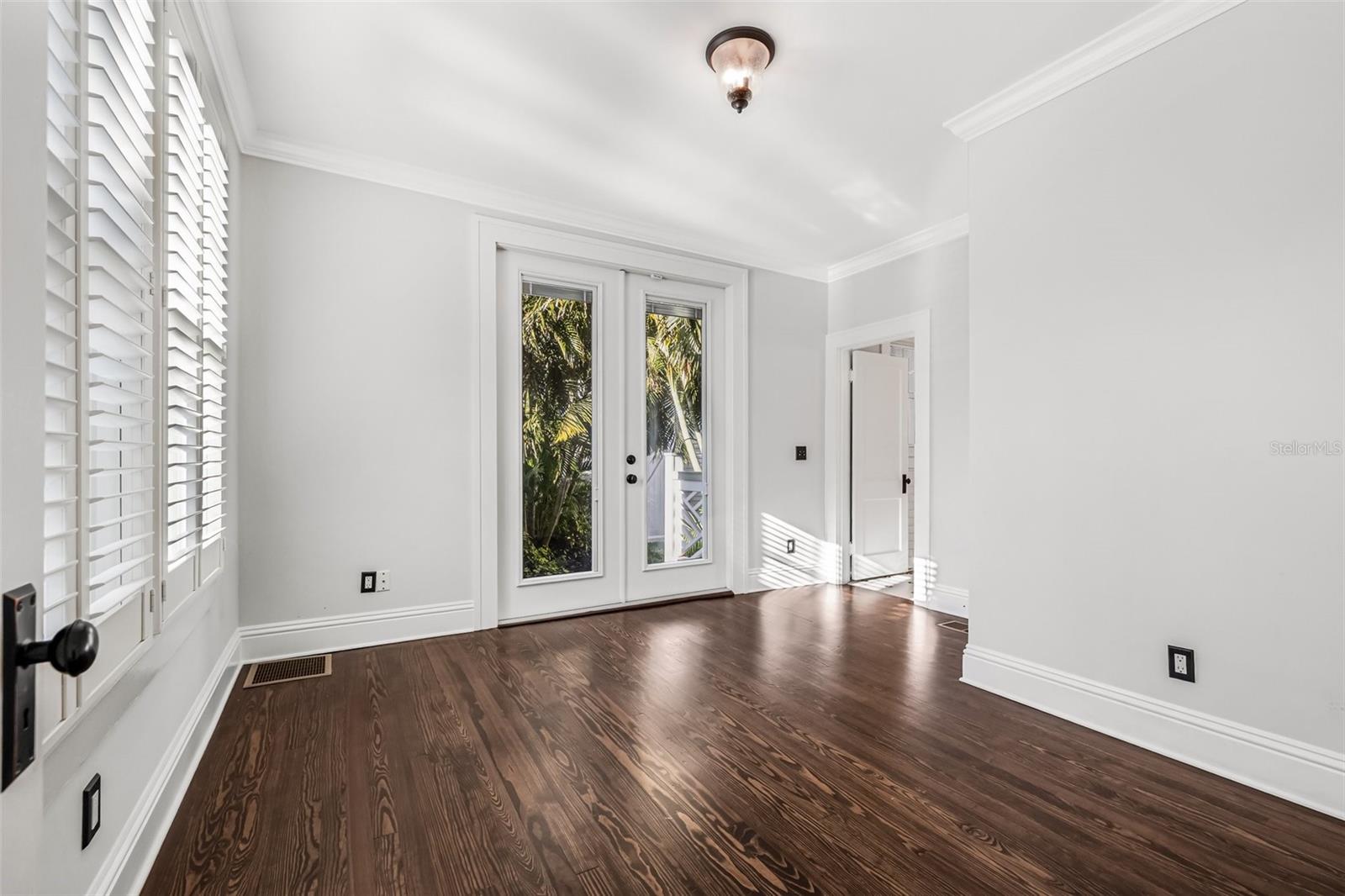 1505 BEACH DR NE, ST PETERSBURG, FL, 33704