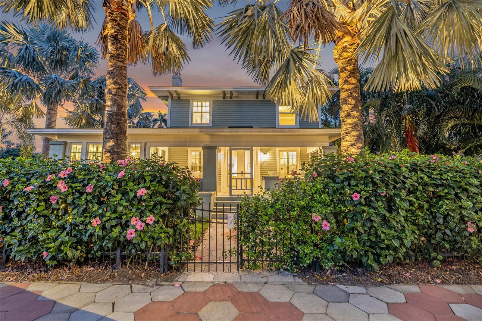 1505 BEACH DR NE, ST PETERSBURG, FL, 33704