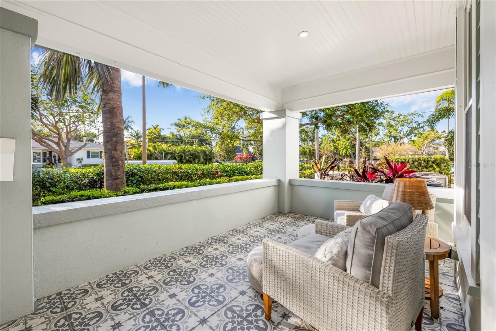 1505 BEACH DR NE, ST PETERSBURG, FL, 33704