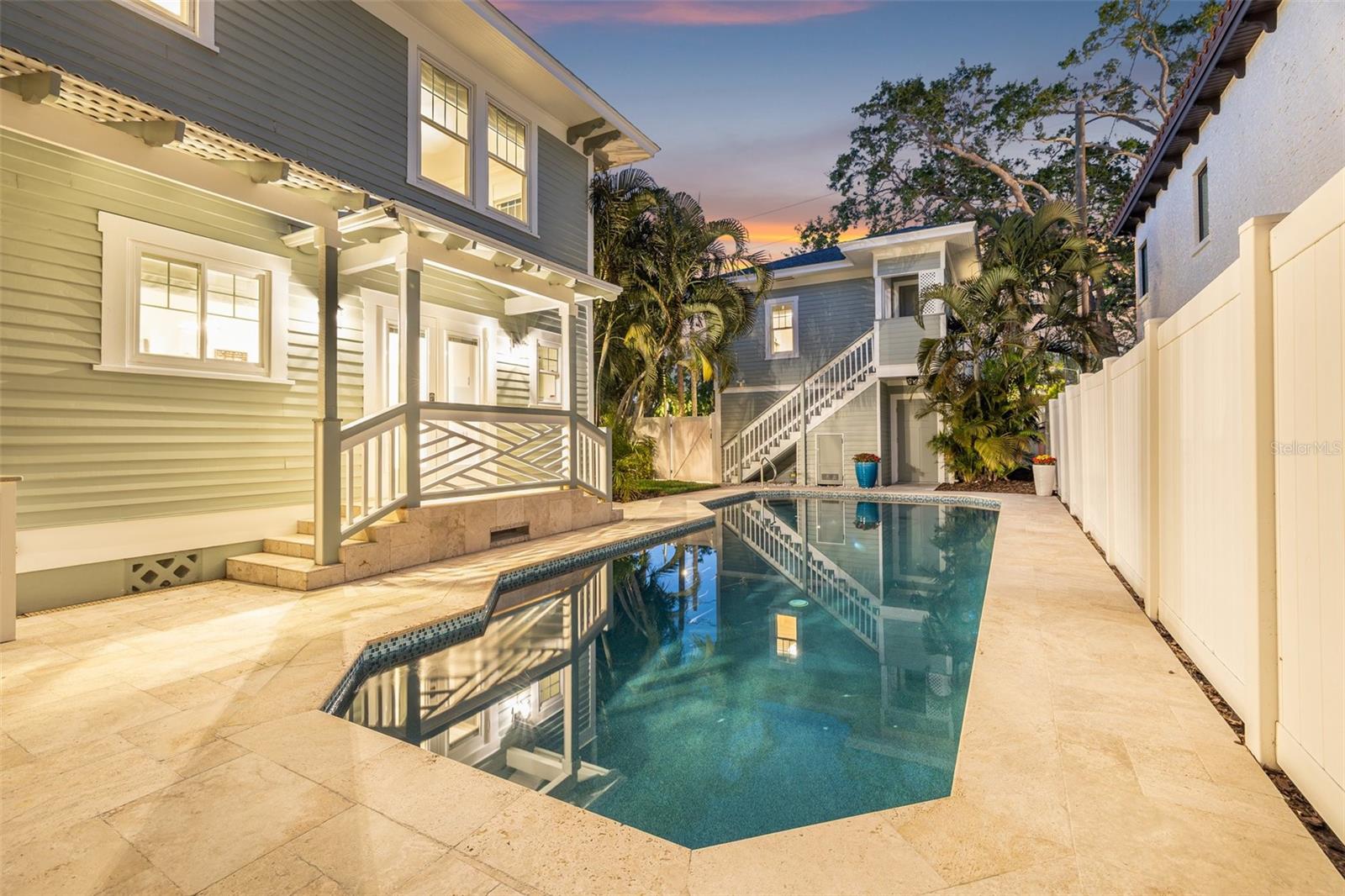 1505 BEACH DR NE, ST PETERSBURG, FL, 33704