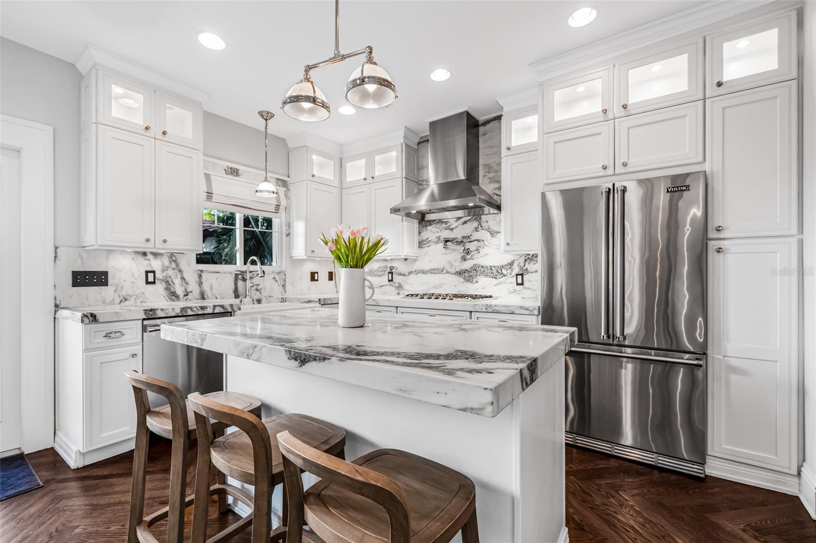 1505 BEACH DR NE, ST PETERSBURG, FL, 33704
