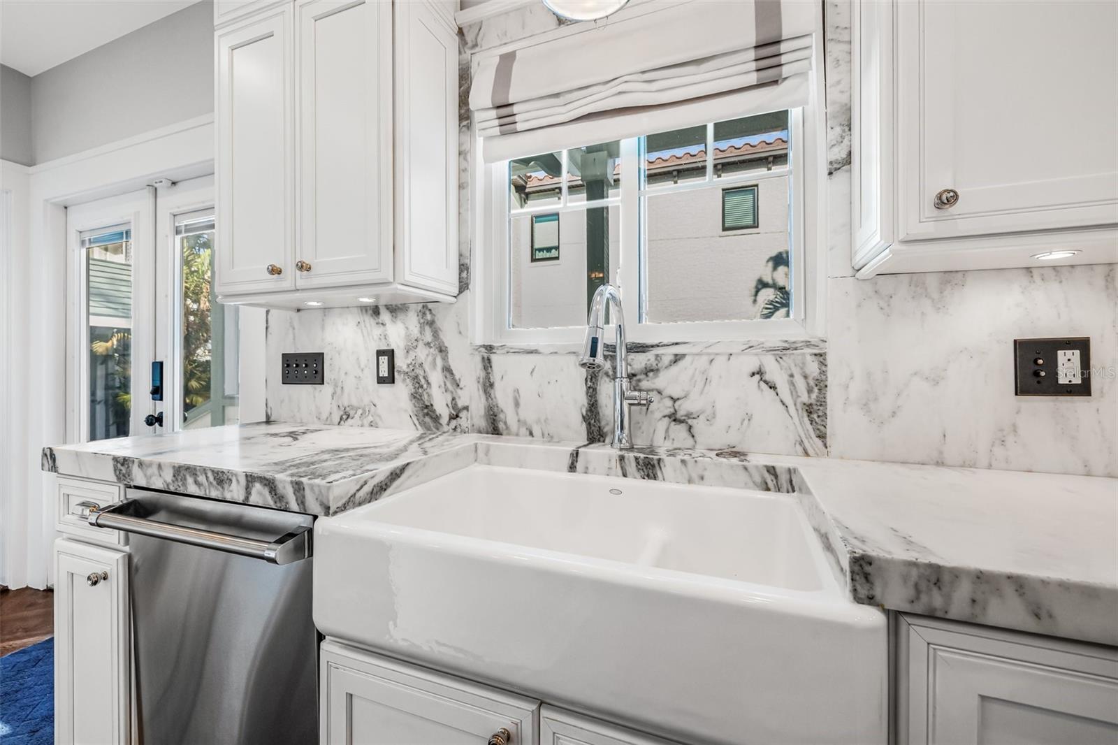 1505 BEACH DR NE, ST PETERSBURG, FL, 33704