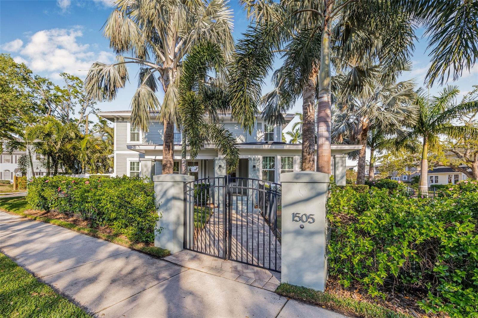 1505 BEACH DR NE, ST PETERSBURG, FL, 33704