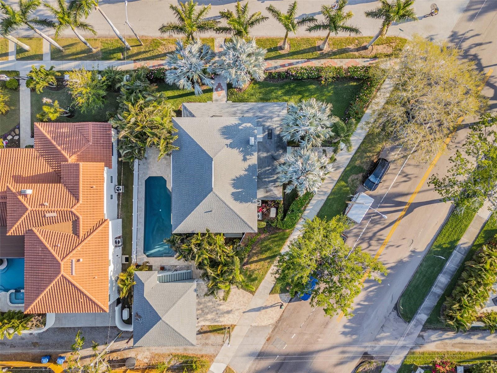1505 BEACH DR NE, ST PETERSBURG, FL, 33704