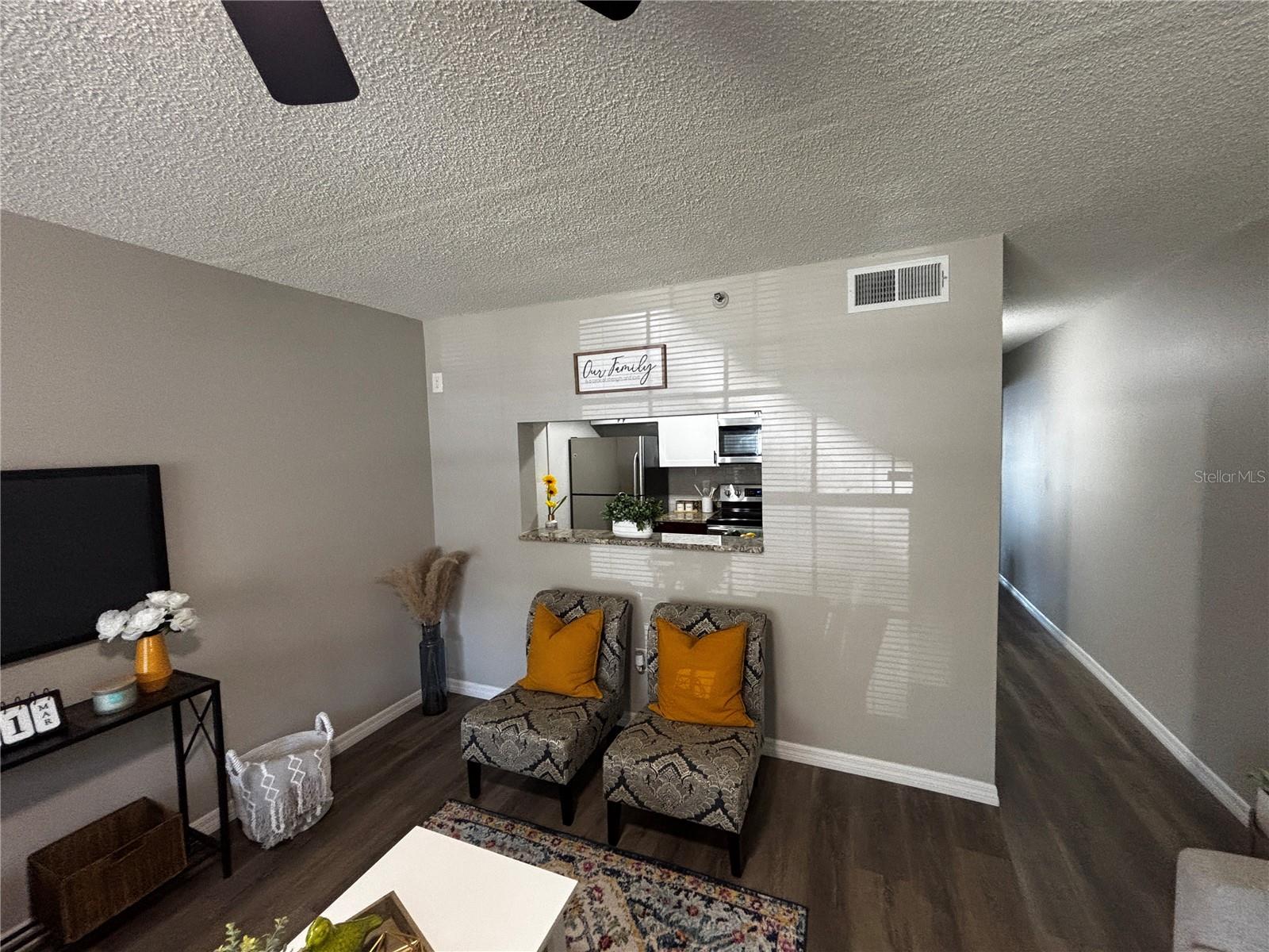 7208 E BANK DR, TAMPA, FL, 33617