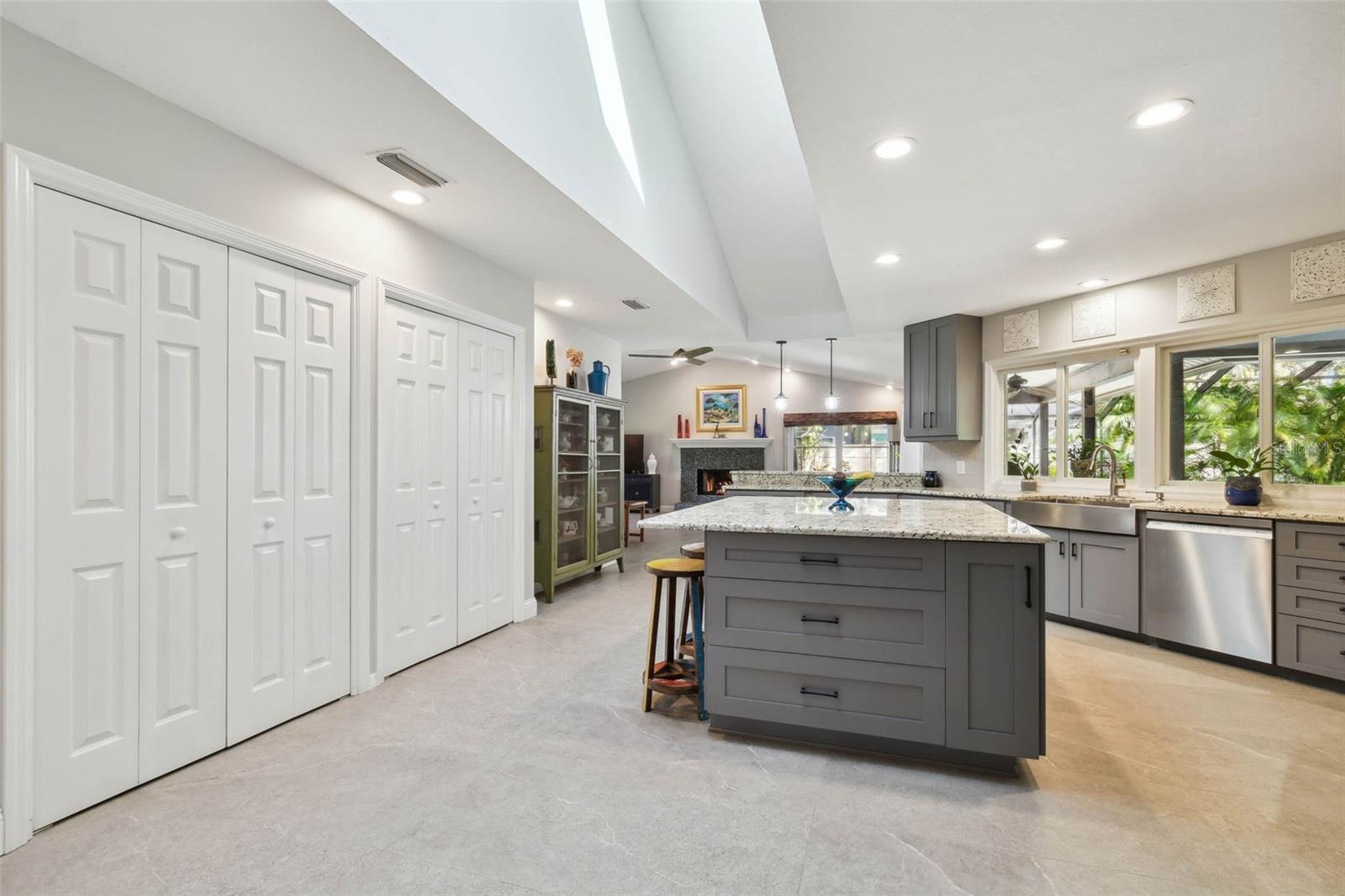 11505 GIBRALTER PL, TEMPLE TERRACE, FL, 33617