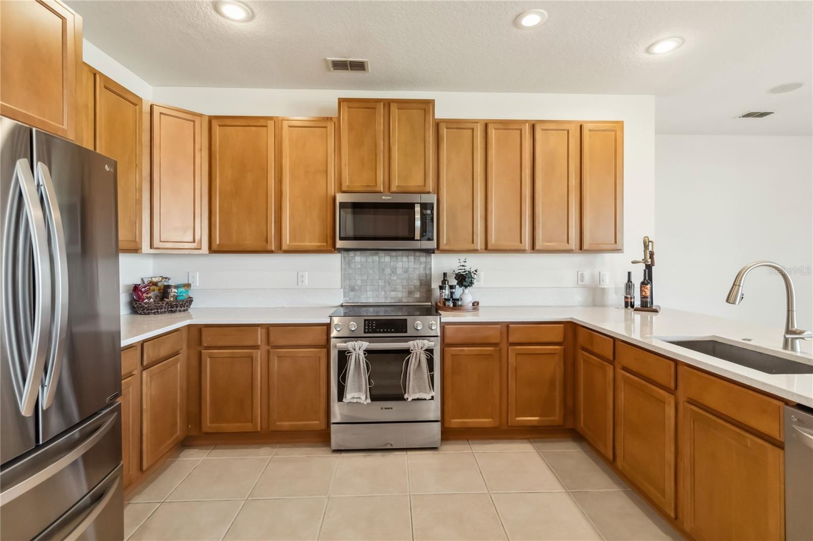 330 OSPREY LAKES CIR, CHULUOTA, FL, 32766