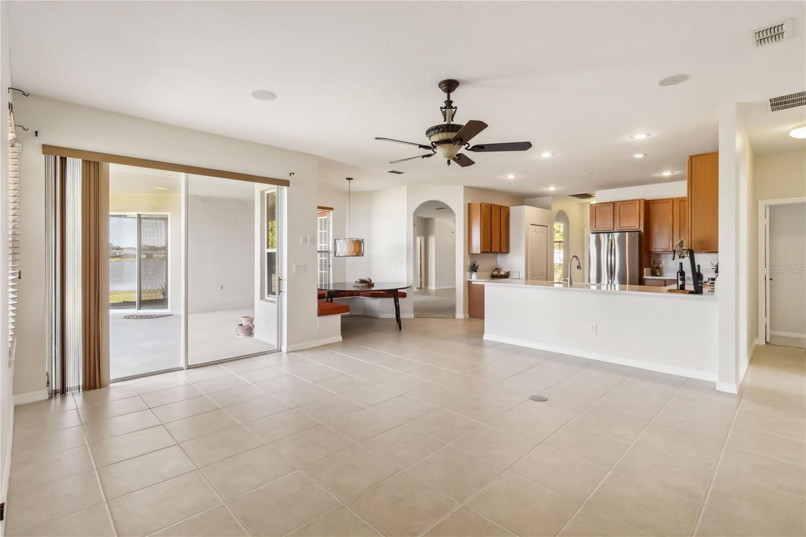 330 OSPREY LAKES CIR, CHULUOTA, FL, 32766