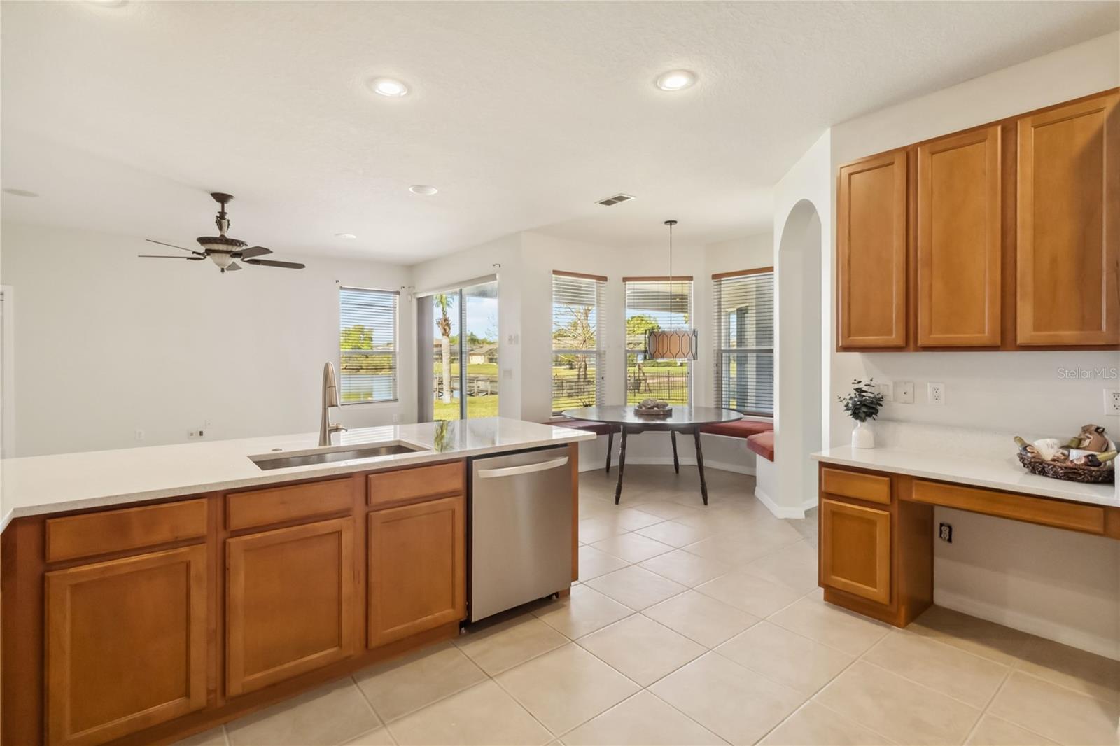 330 OSPREY LAKES CIR, CHULUOTA, FL, 32766