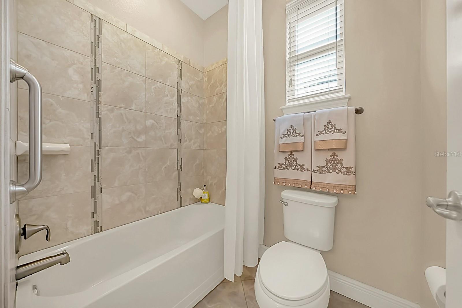 128 ENCLAVE AVE, DELAND, FL, 32724
