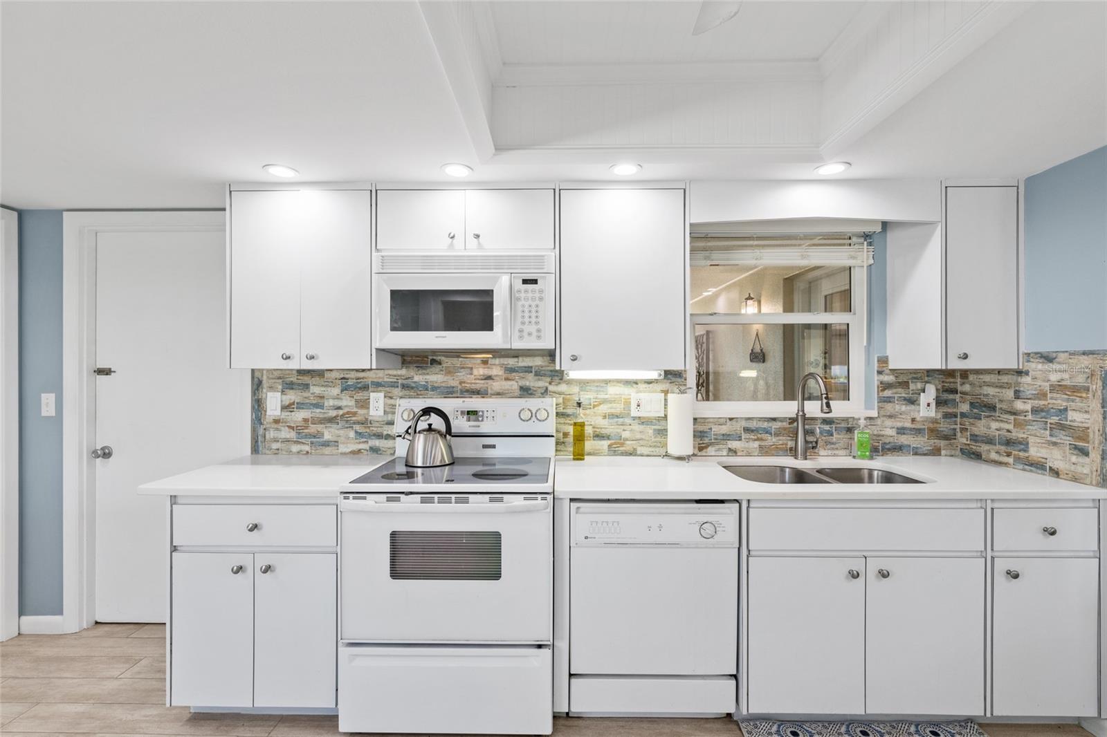 7122 11TH AVE W, BRADENTON, FL, 34209
