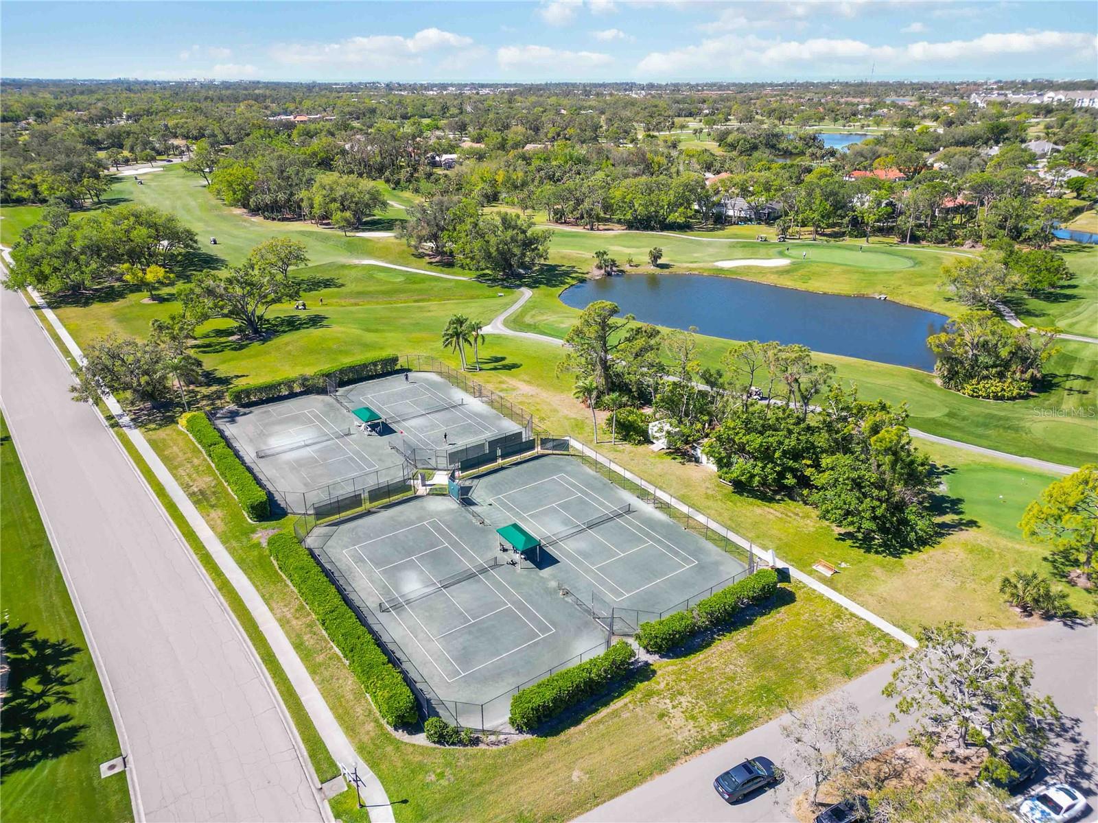 2024 CALUSA LAKES BLVD, NOKOMIS, FL, 34275