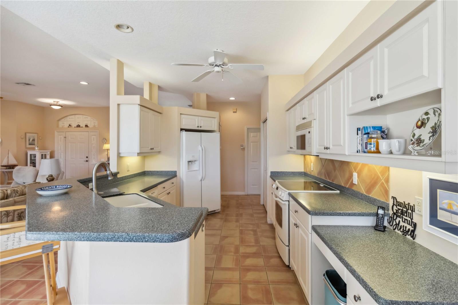 2024 CALUSA LAKES BLVD, NOKOMIS, FL, 34275