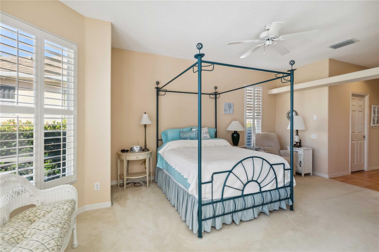 2024 CALUSA LAKES BLVD, NOKOMIS, FL, 34275