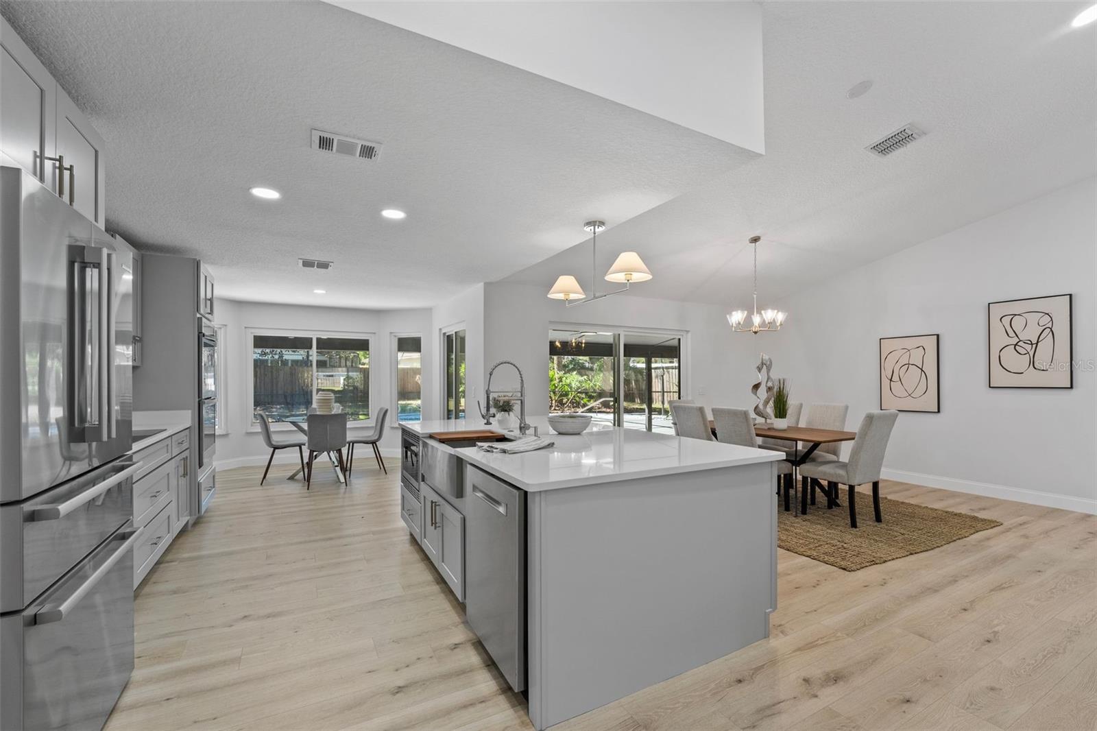 822 SWAYING PALM DR, APOPKA, FL, 32712