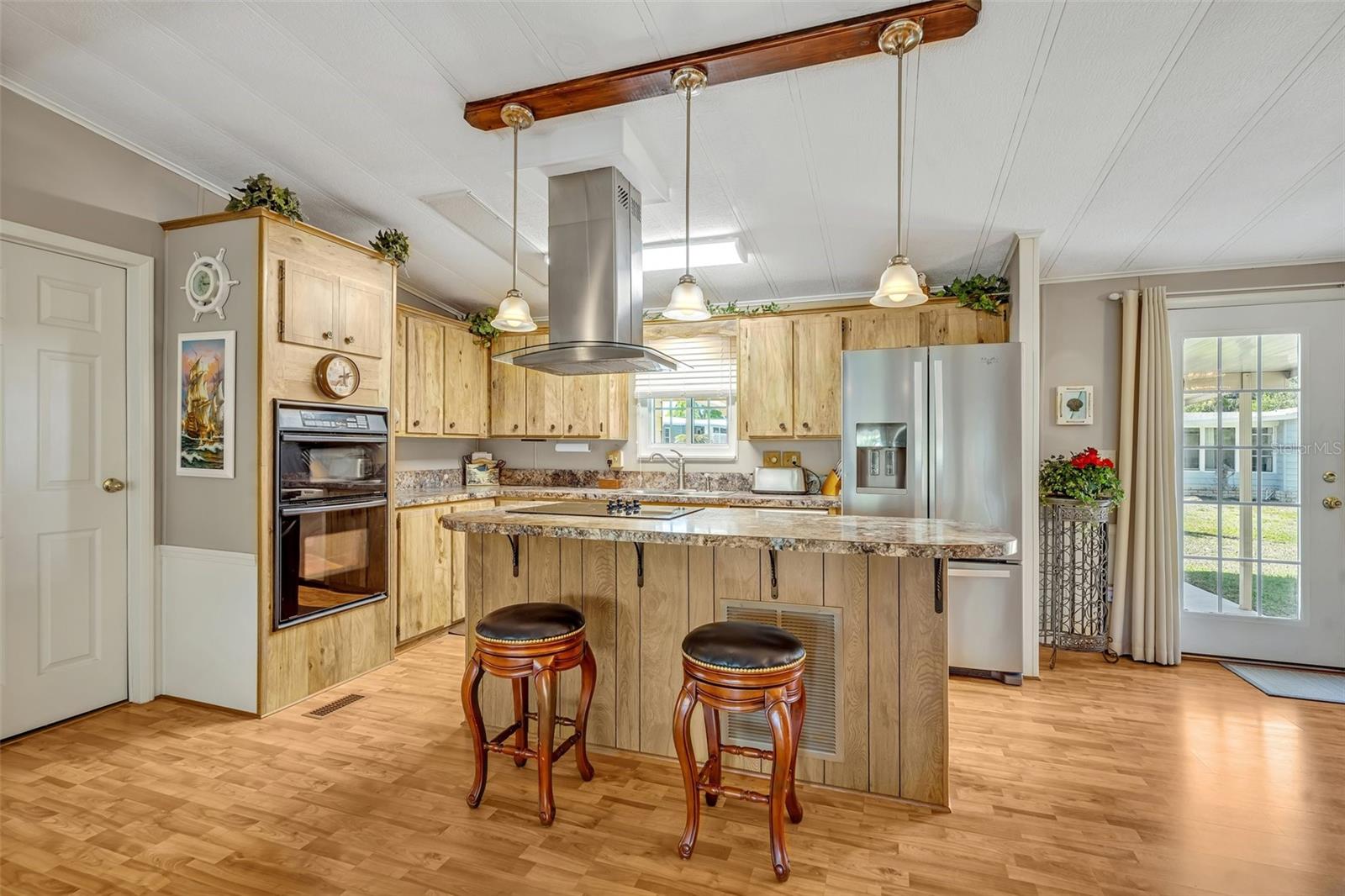 2350 CONESTOGA DR, LEESBURG, FL, 34748