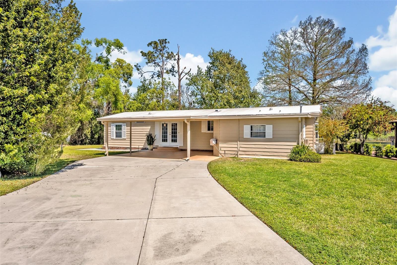 2350 CONESTOGA DR, LEESBURG, FL, 34748