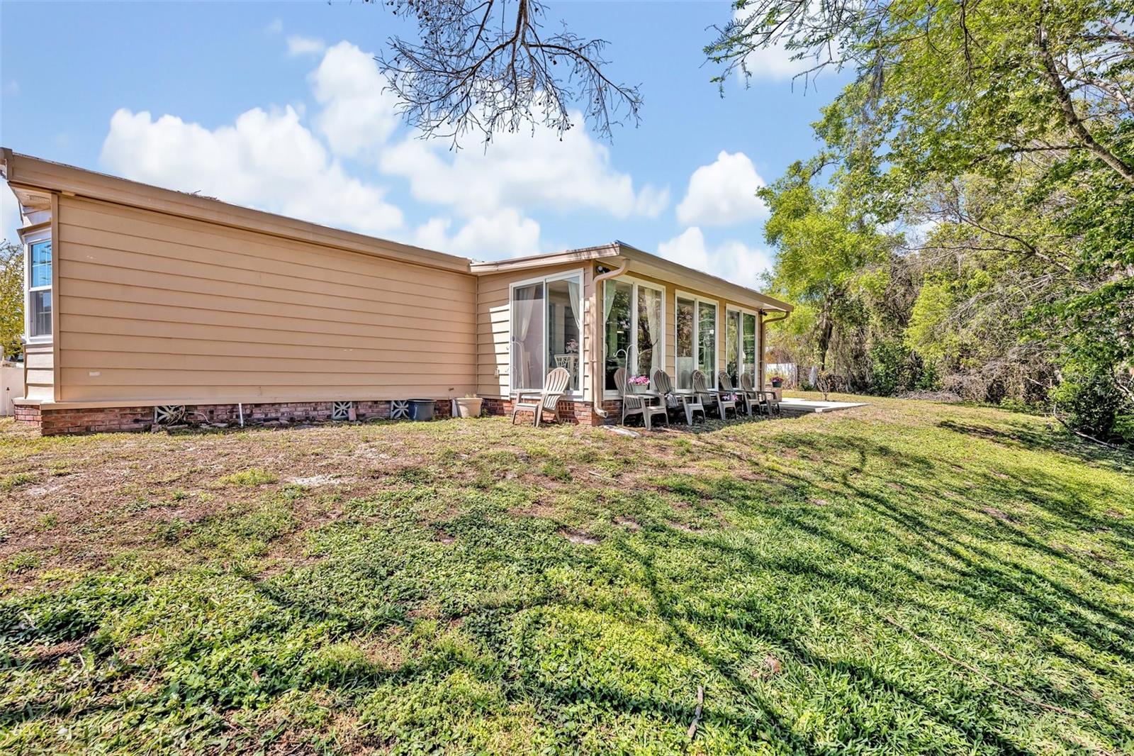 2350 CONESTOGA DR, LEESBURG, FL, 34748