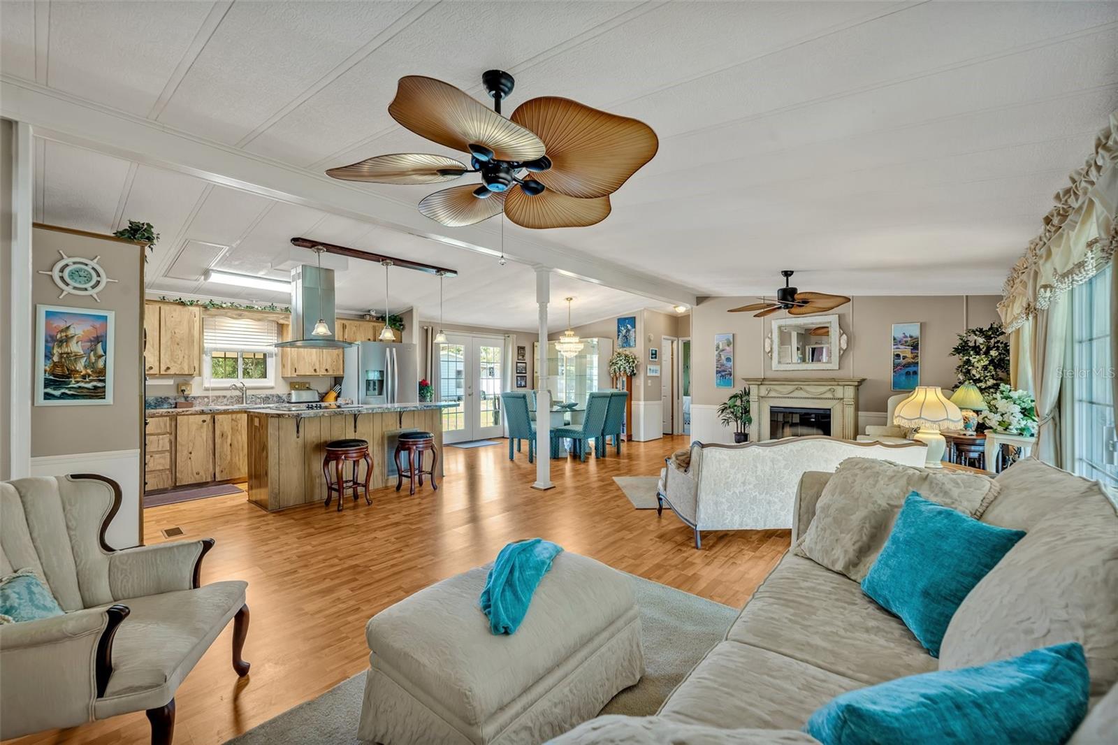 2350 CONESTOGA DR, LEESBURG, FL, 34748