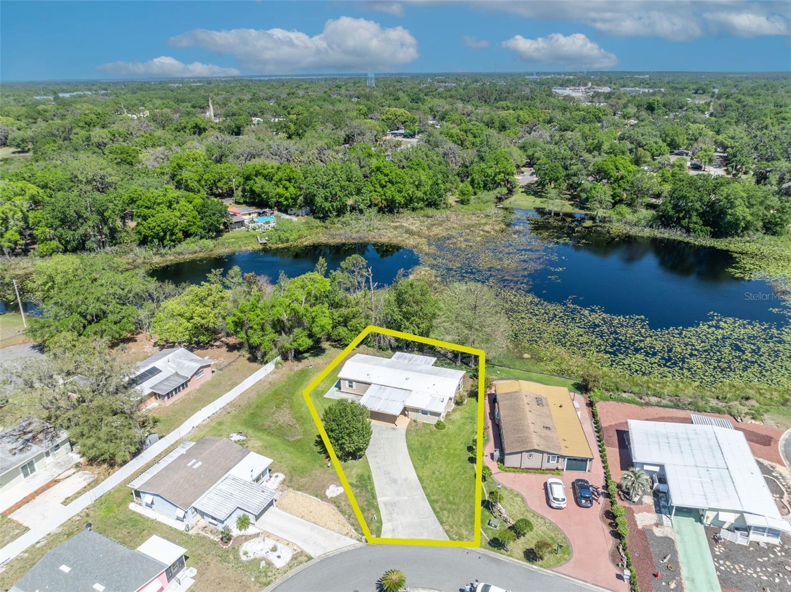 2350 CONESTOGA DR, LEESBURG, FL, 34748