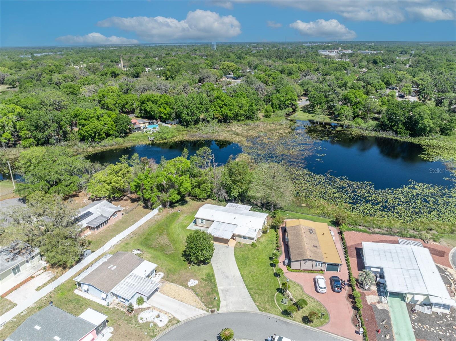 2350 CONESTOGA DR, LEESBURG, FL, 34748