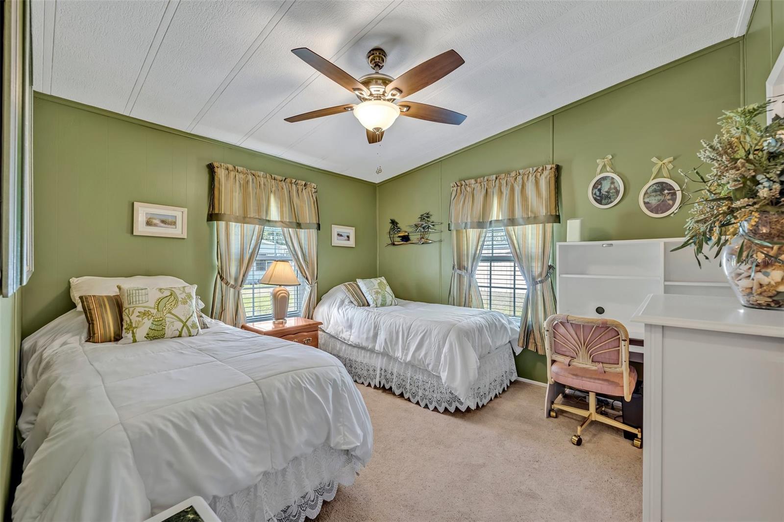 2350 CONESTOGA DR, LEESBURG, FL, 34748