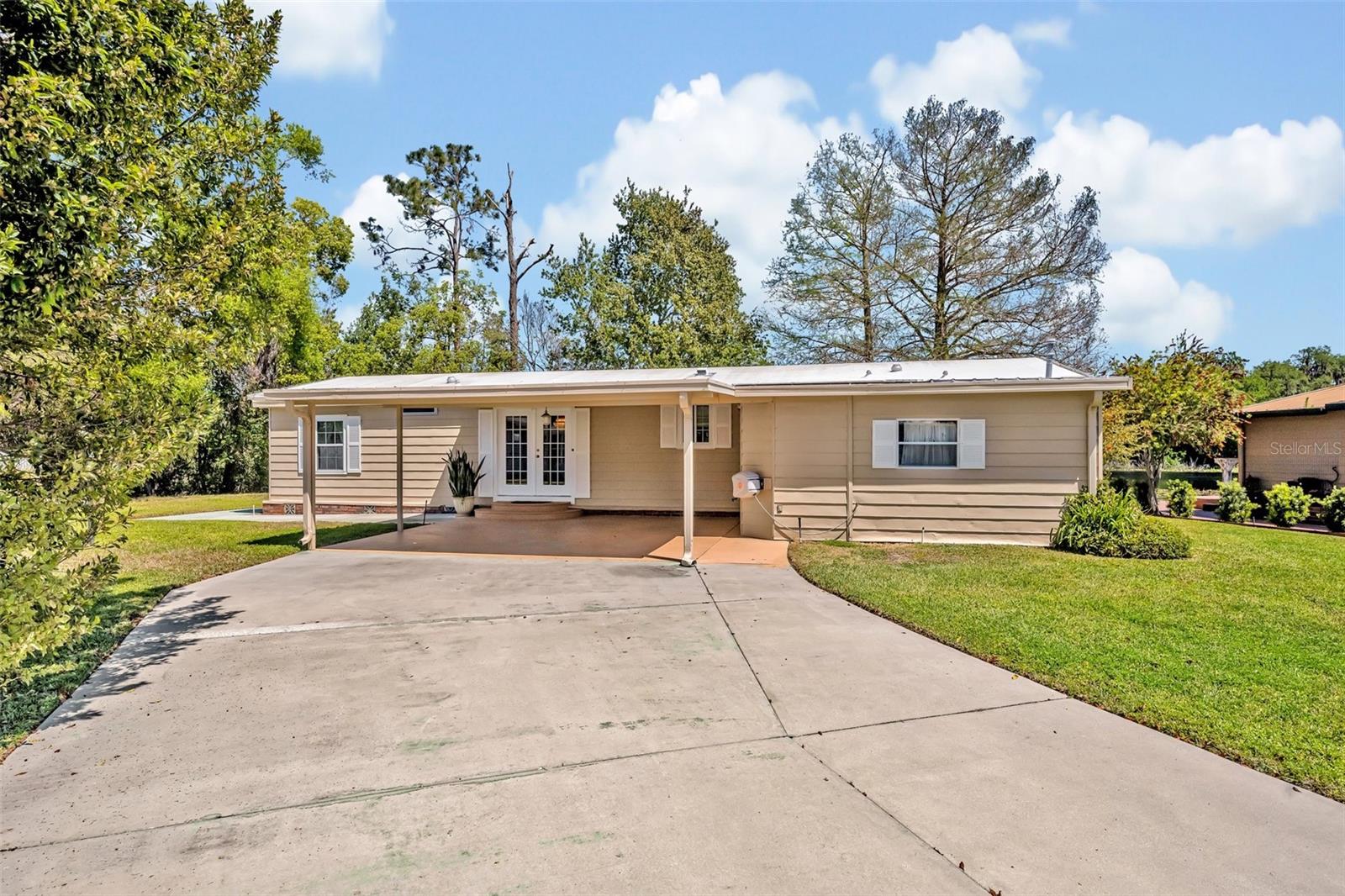 2350 CONESTOGA DR, LEESBURG, FL, 34748