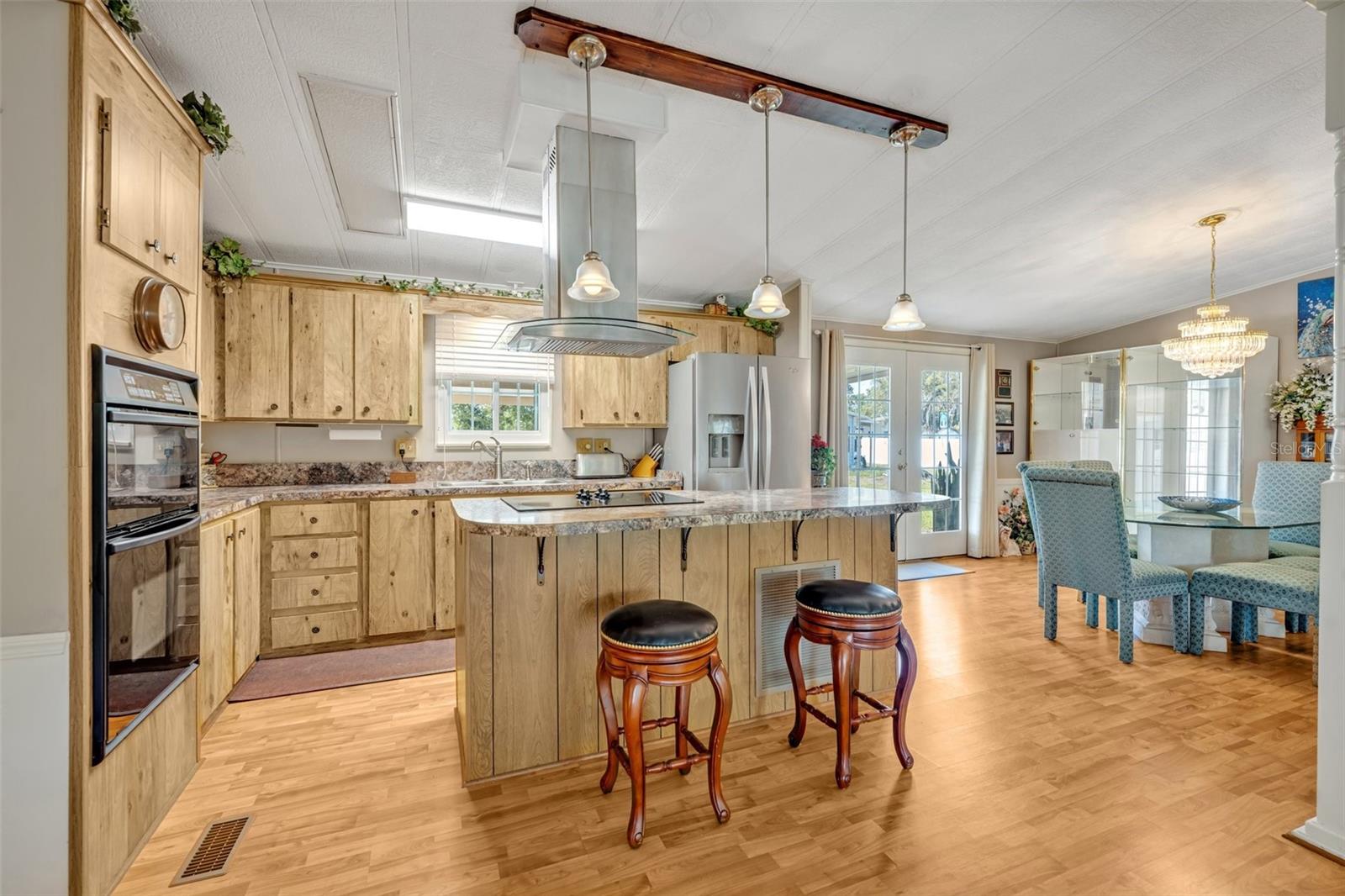 2350 CONESTOGA DR, LEESBURG, FL, 34748