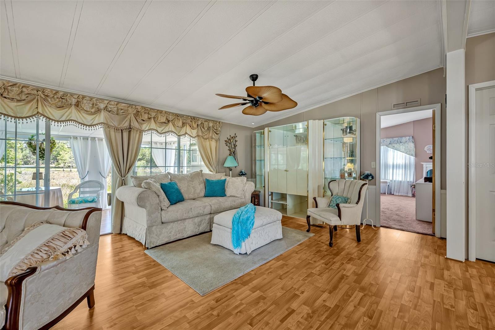 2350 CONESTOGA DR, LEESBURG, FL, 34748