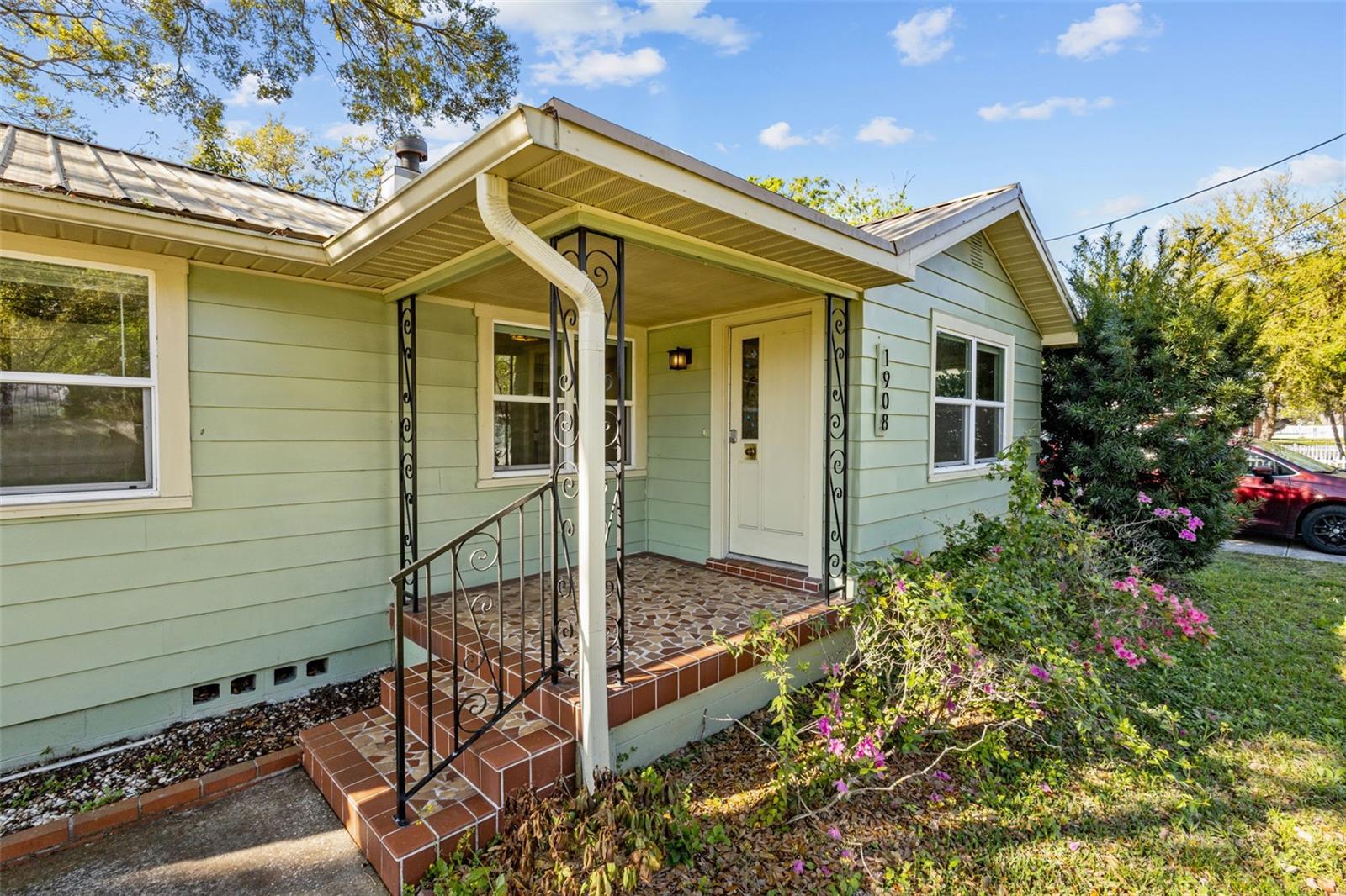 1908 W FERN ST, TAMPA, FL, 33604