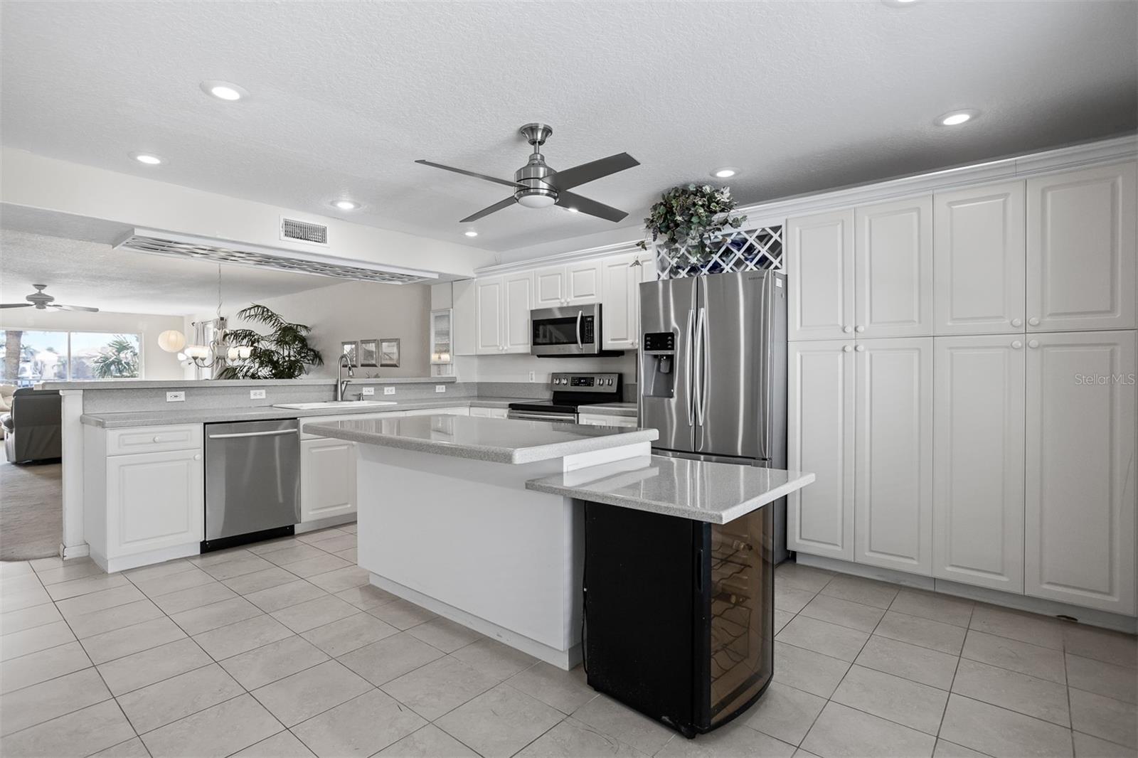 545 PINELLAS BAYWAY S #109, ST PETERSBURG, FL, 33715