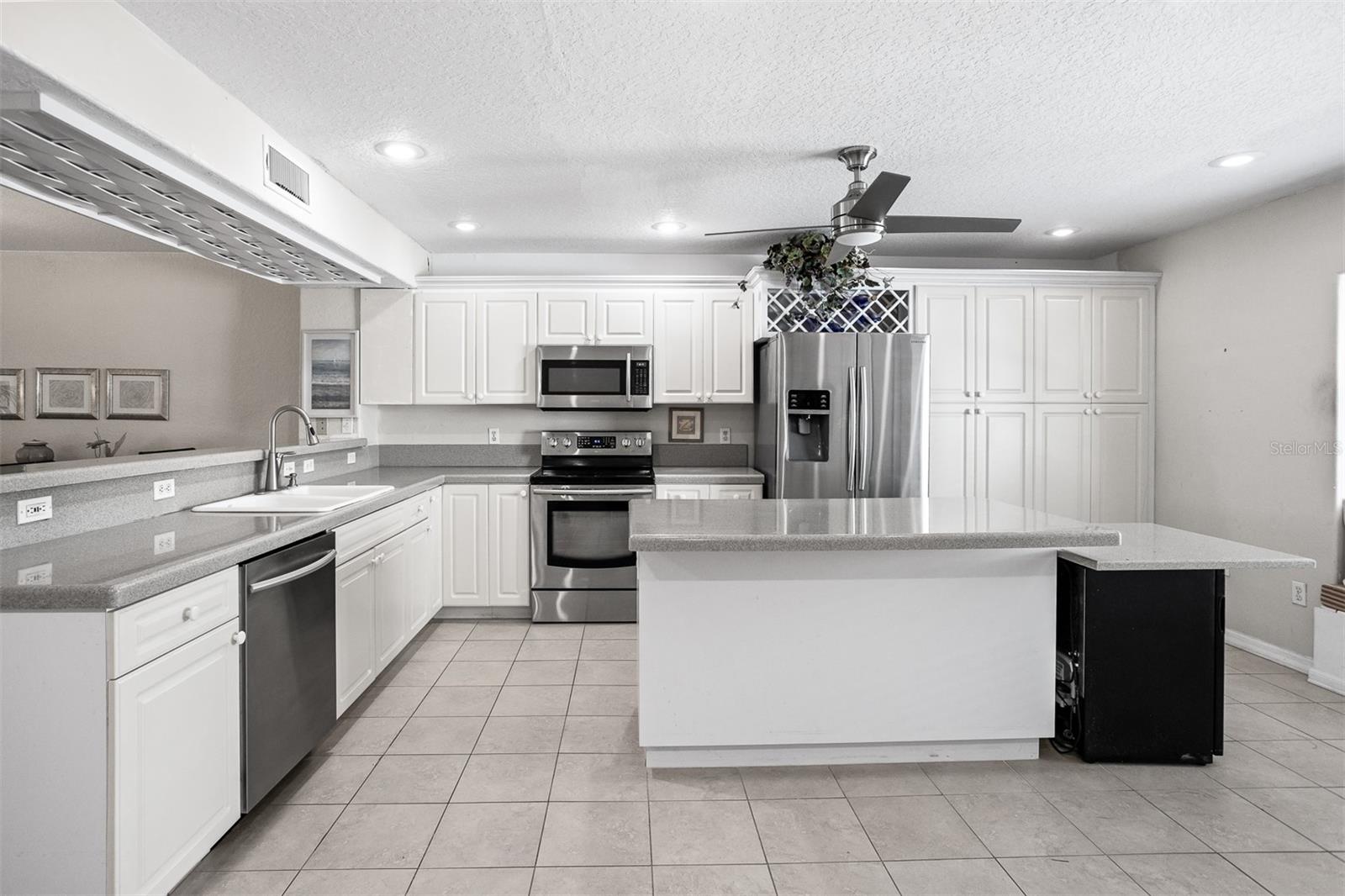 545 PINELLAS BAYWAY S #109, ST PETERSBURG, FL, 33715