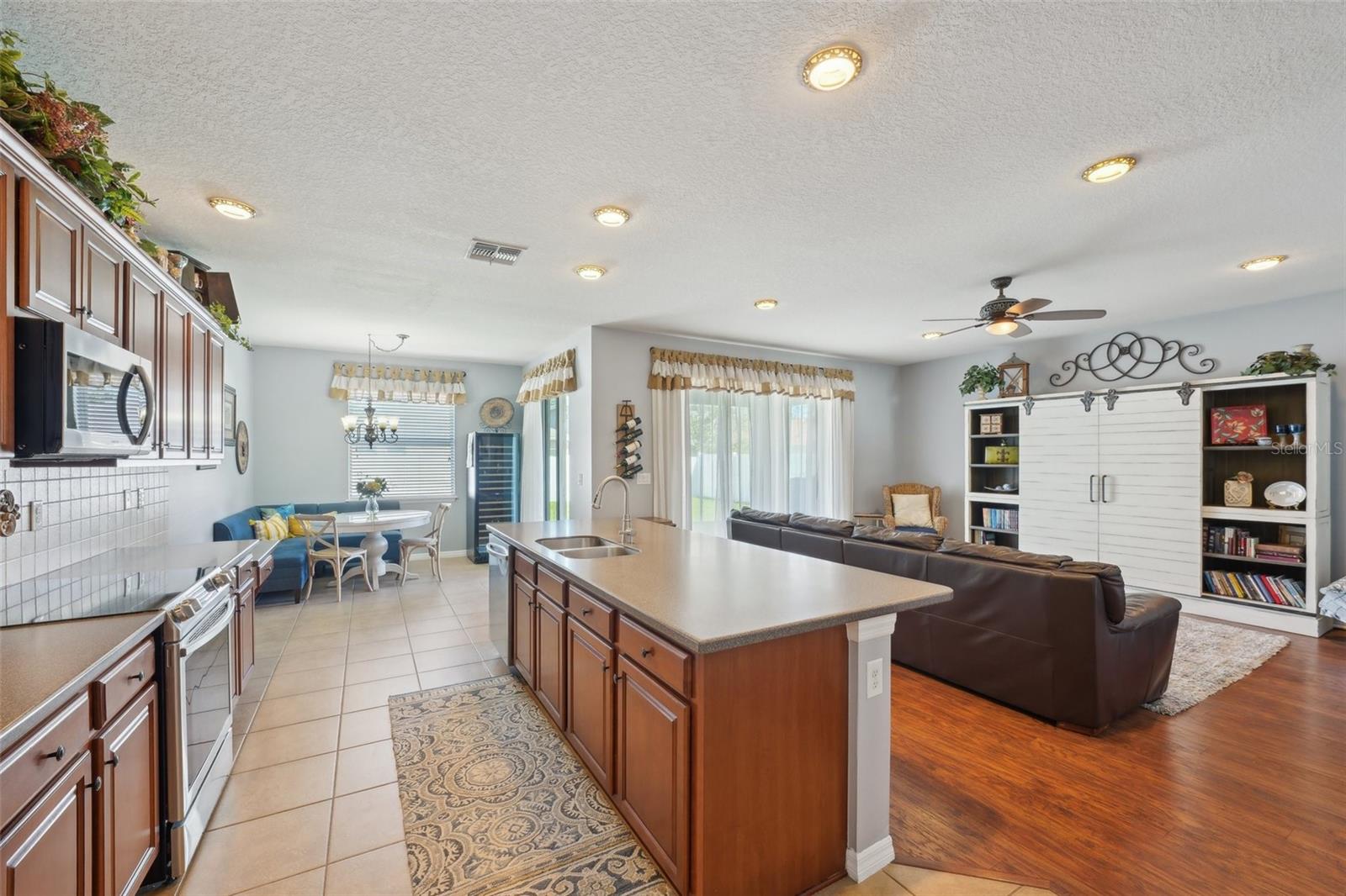 2807 CYPRESS BOWL RD, LUTZ, FL, 33558