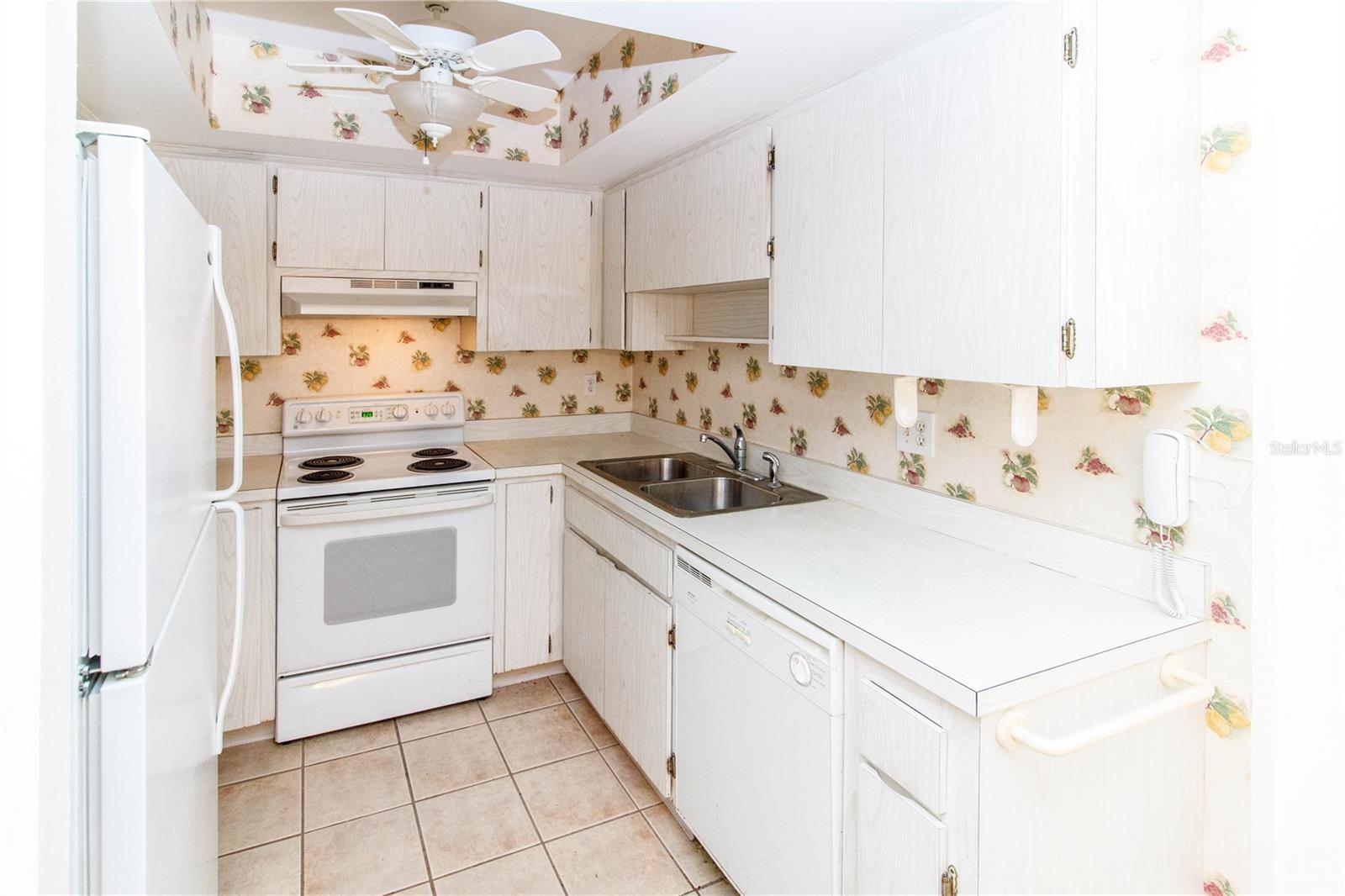 1223 QUEEN ANNE DR #B, PALM HARBOR, FL, 34684