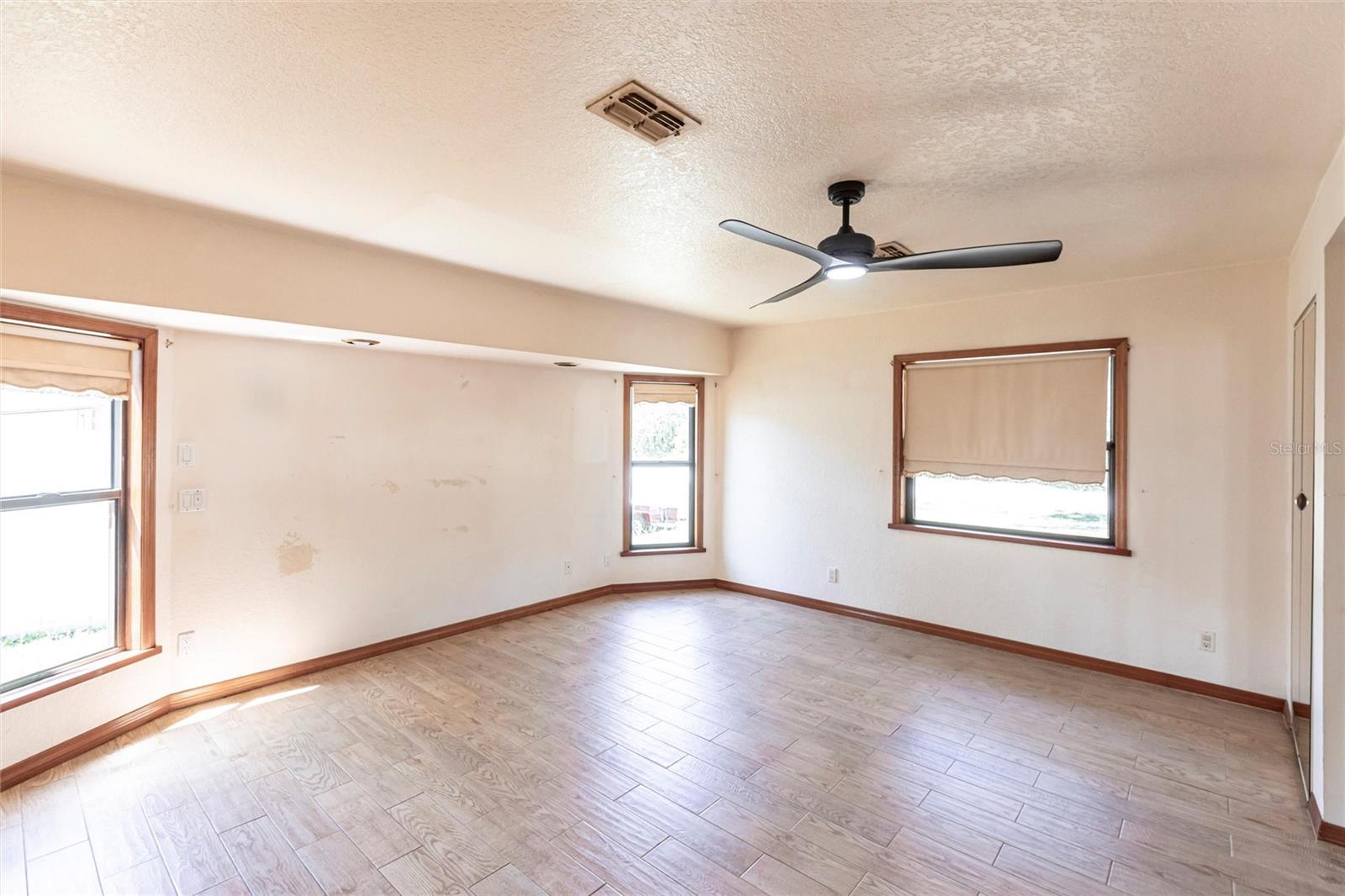 16249 ASHLAND AVE, PORT CHARLOTTE, FL, 33954