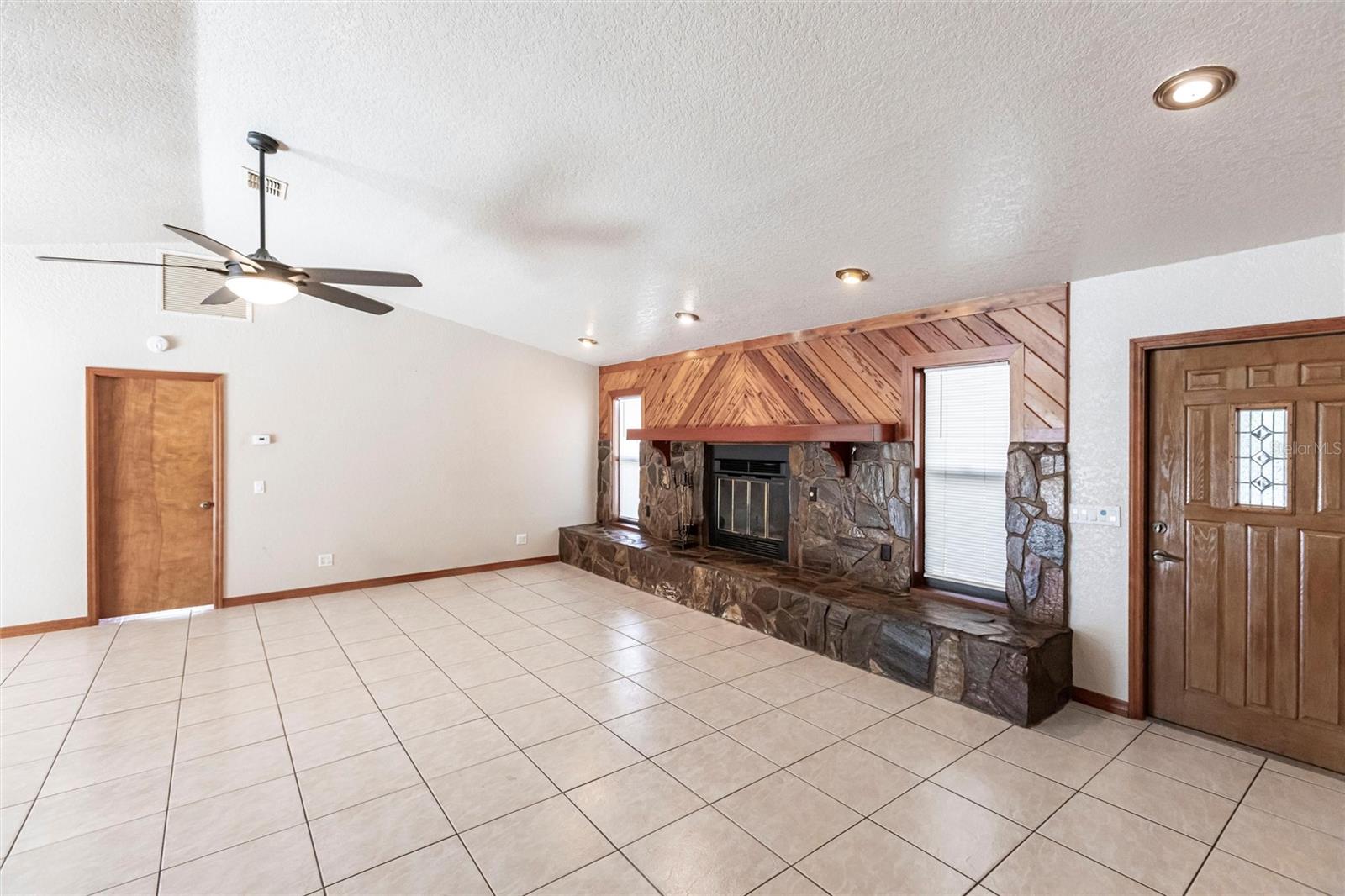 16249 ASHLAND AVE, PORT CHARLOTTE, FL, 33954