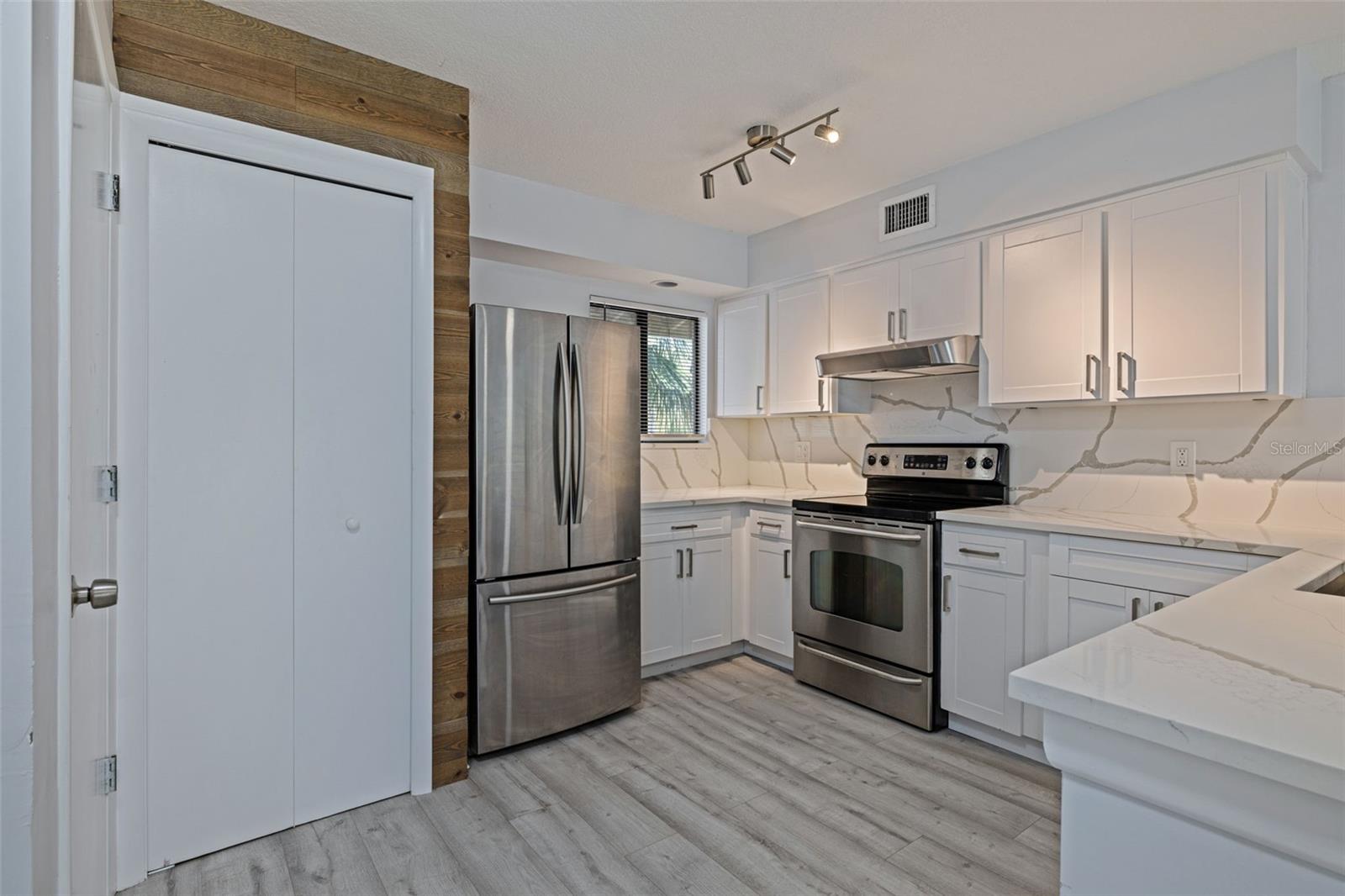 5020 MILL POND RD #3158 & 3160, WESLEY CHAPEL, FL, 33543