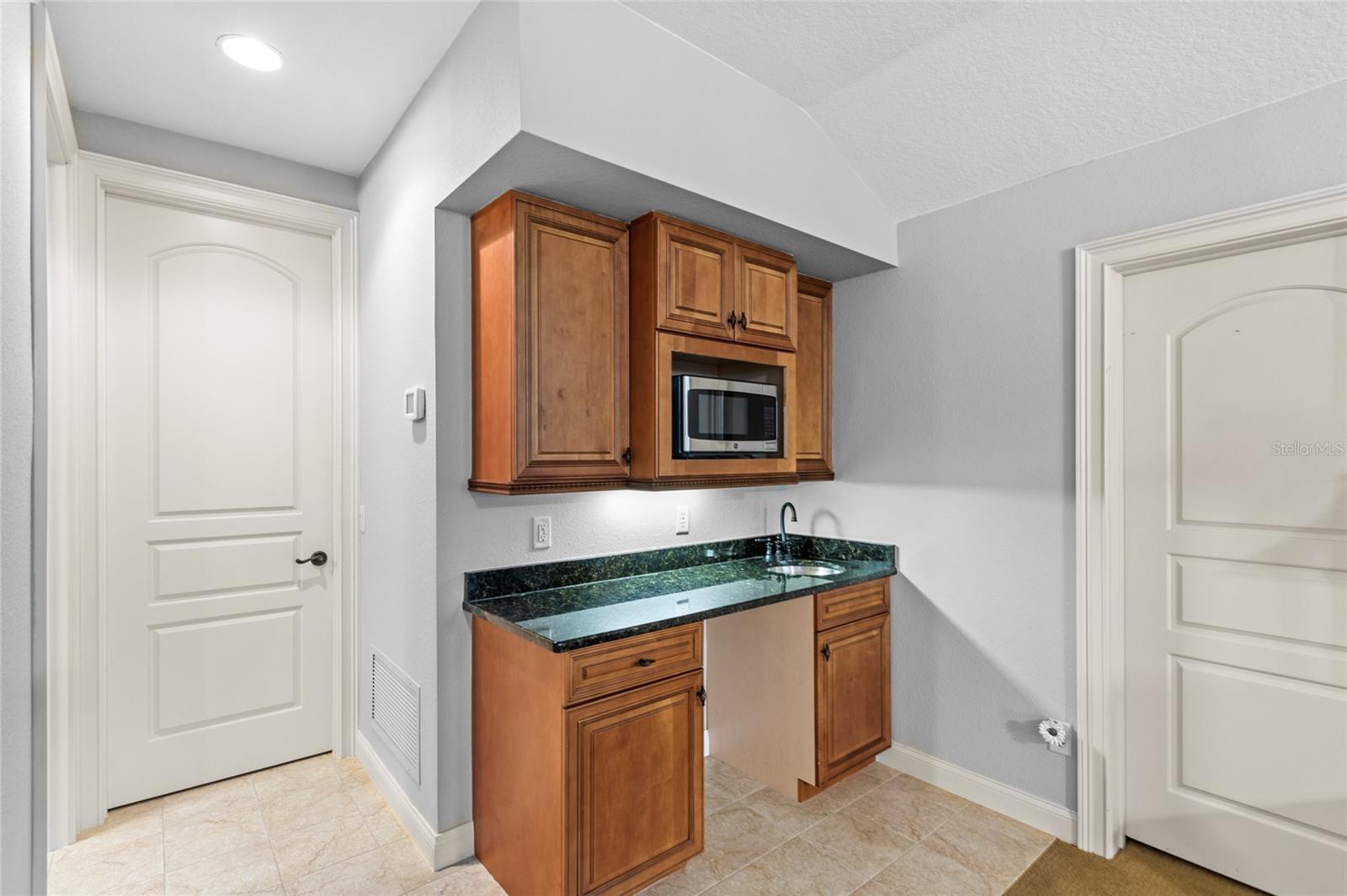 25603 HIGH HAMPTON CIR, SORRENTO, FL, 32776
