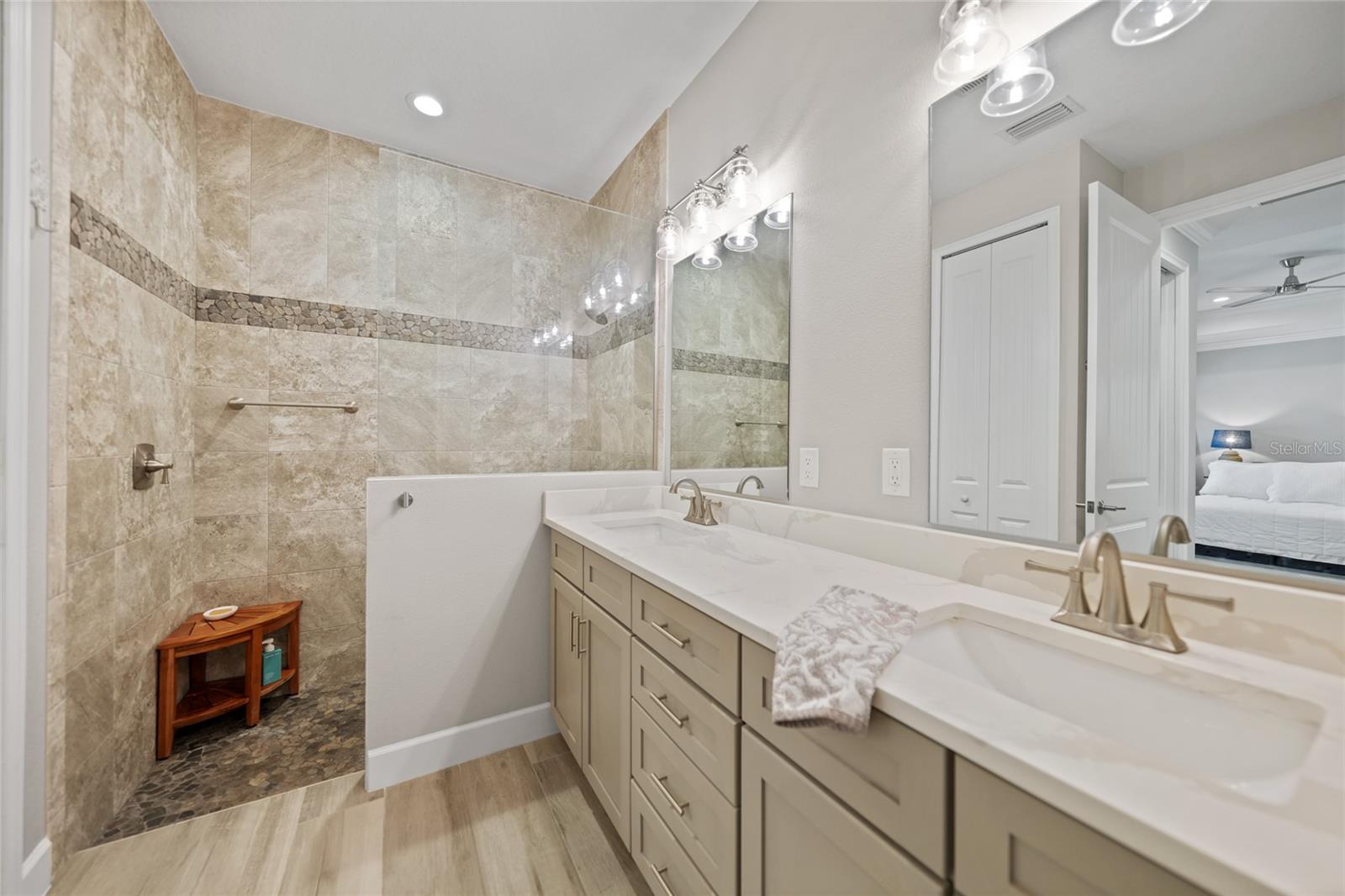 281 INDIAN CREEK DR, ROTONDA WEST, FL, 33947