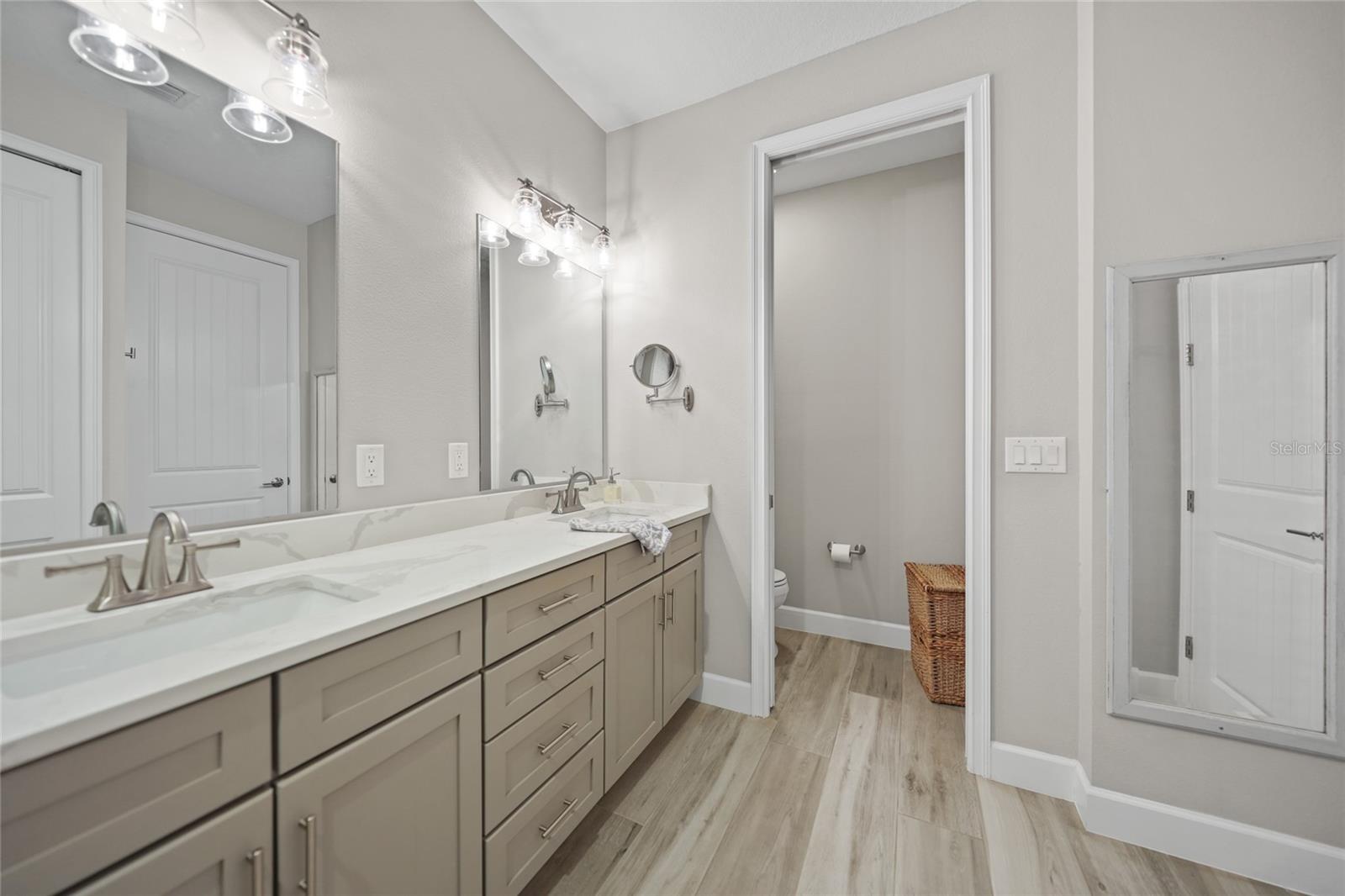 281 INDIAN CREEK DR, ROTONDA WEST, FL, 33947