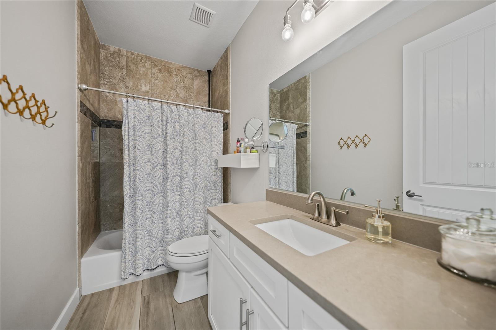 281 INDIAN CREEK DR, ROTONDA WEST, FL, 33947