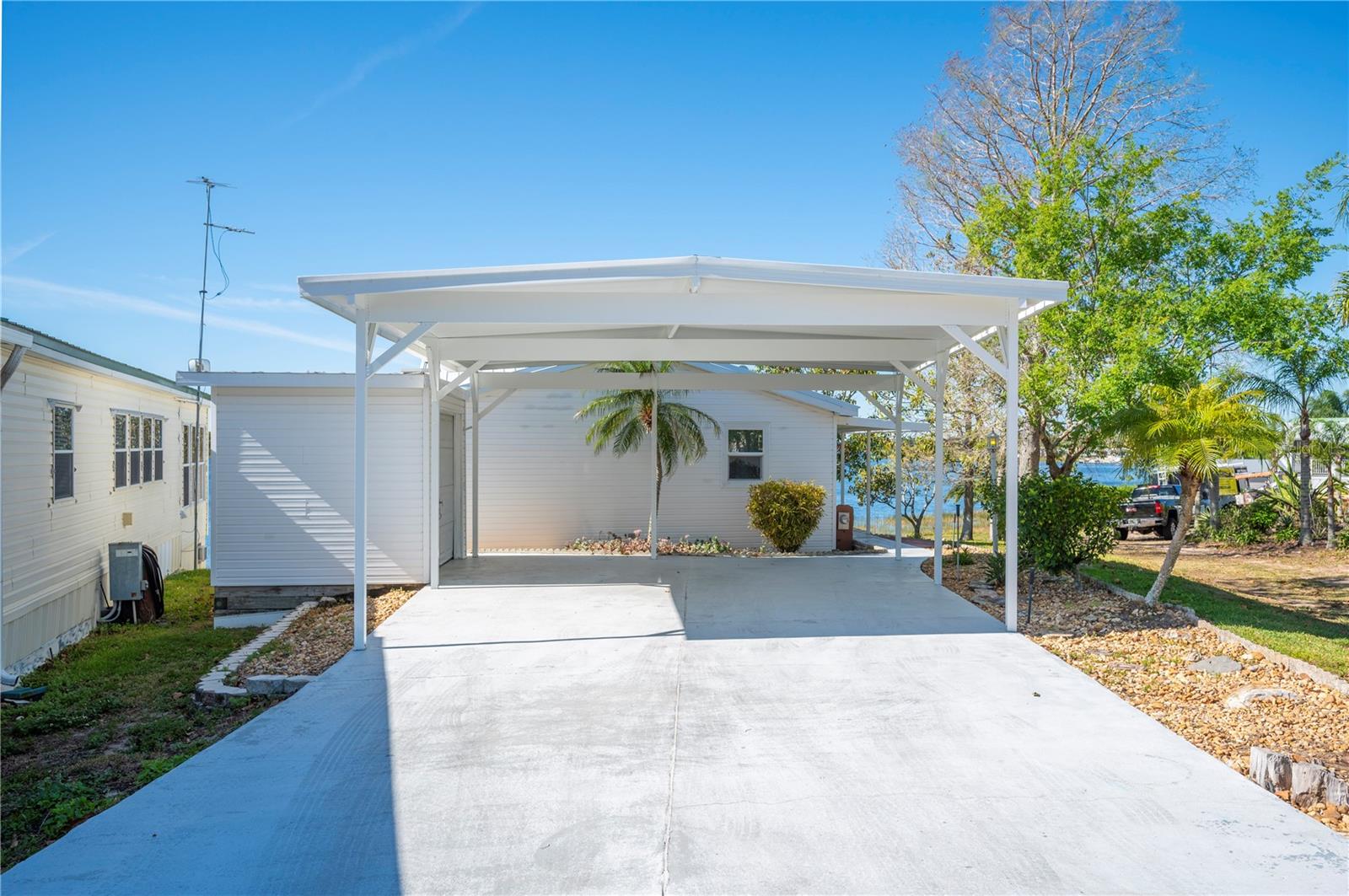 11 BLUE QUILL CIR, LAKE WALES, FL, 33898