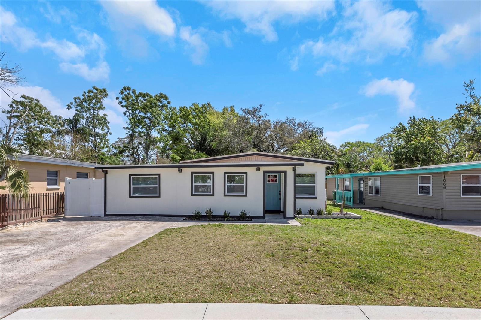 1076 PHILIPPE PKWY, SAFETY HARBOR, FL, 34695