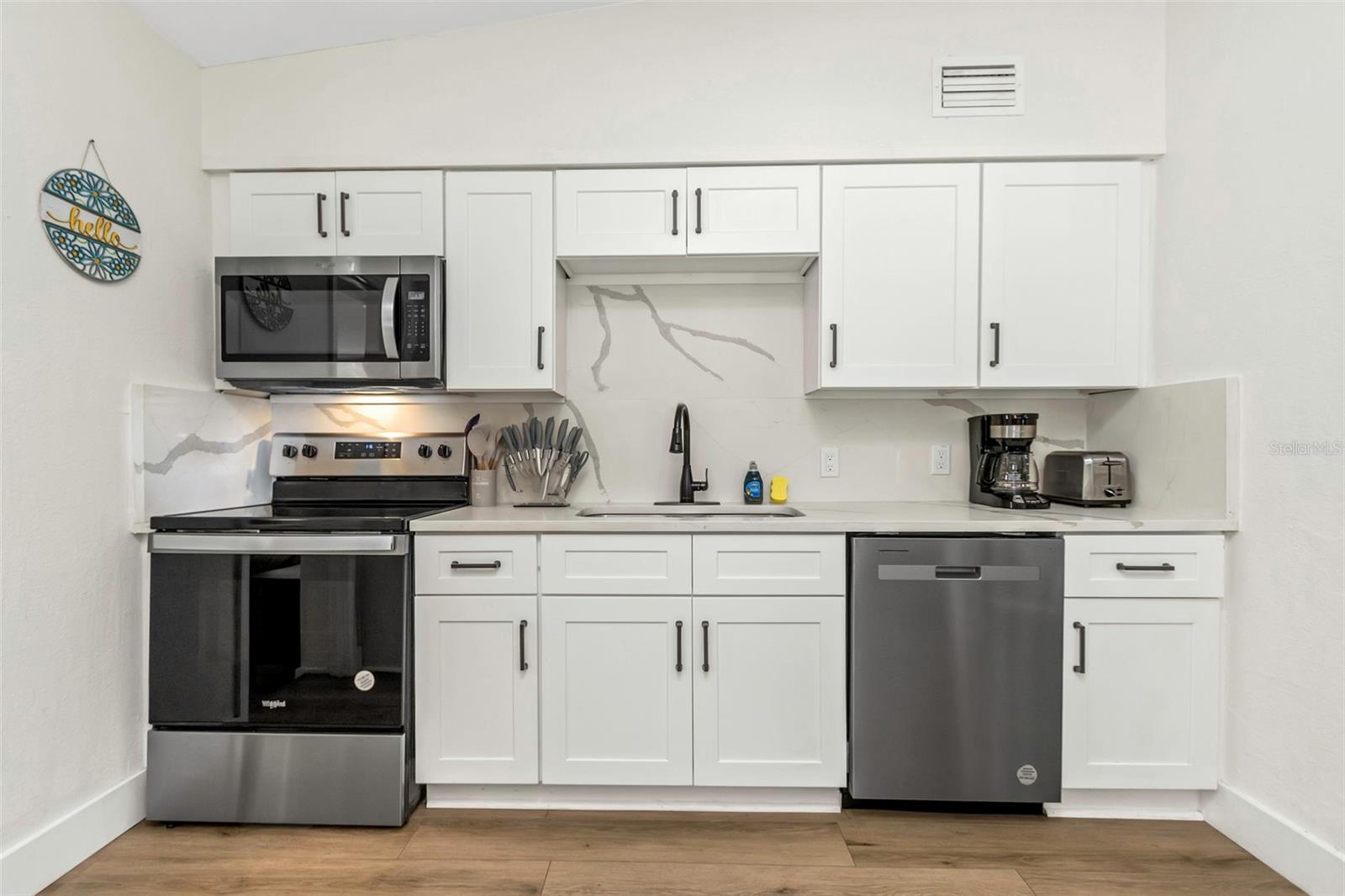 1076 PHILIPPE PKWY, SAFETY HARBOR, FL, 34695
