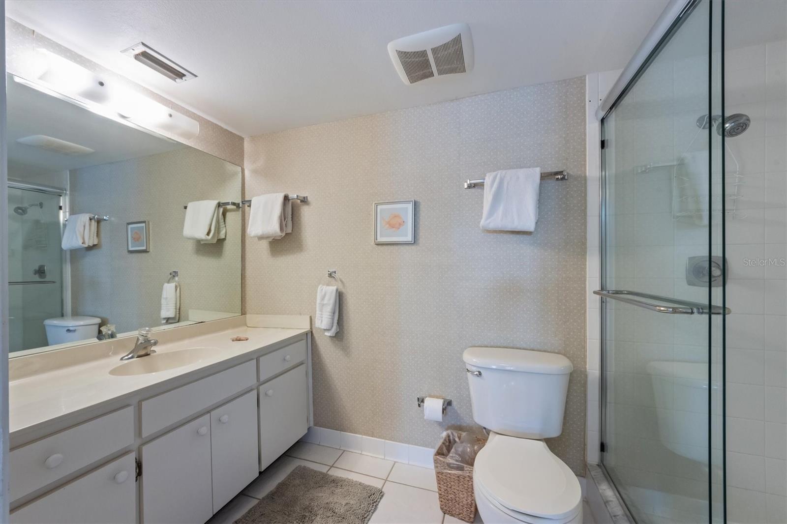 7000 GULF DR #215, HOLMES BEACH, FL, 34217