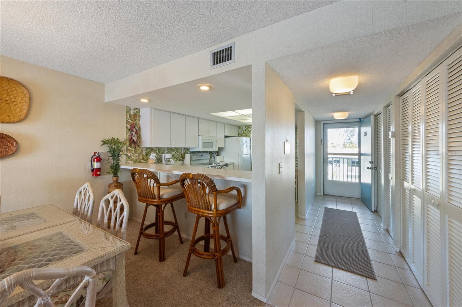 7000 GULF DR #215, HOLMES BEACH, FL, 34217