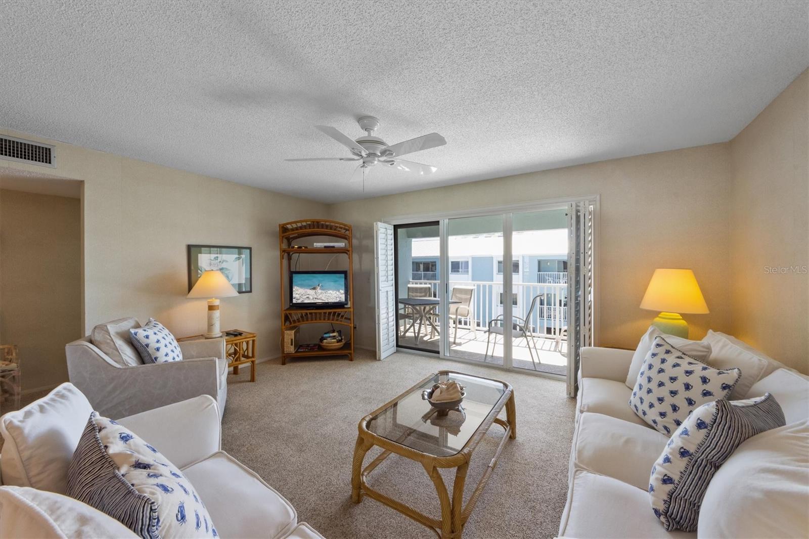 7000 GULF DR #215, HOLMES BEACH, FL, 34217