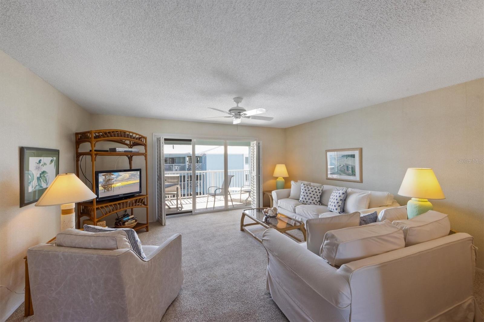7000 GULF DR #215, HOLMES BEACH, FL, 34217